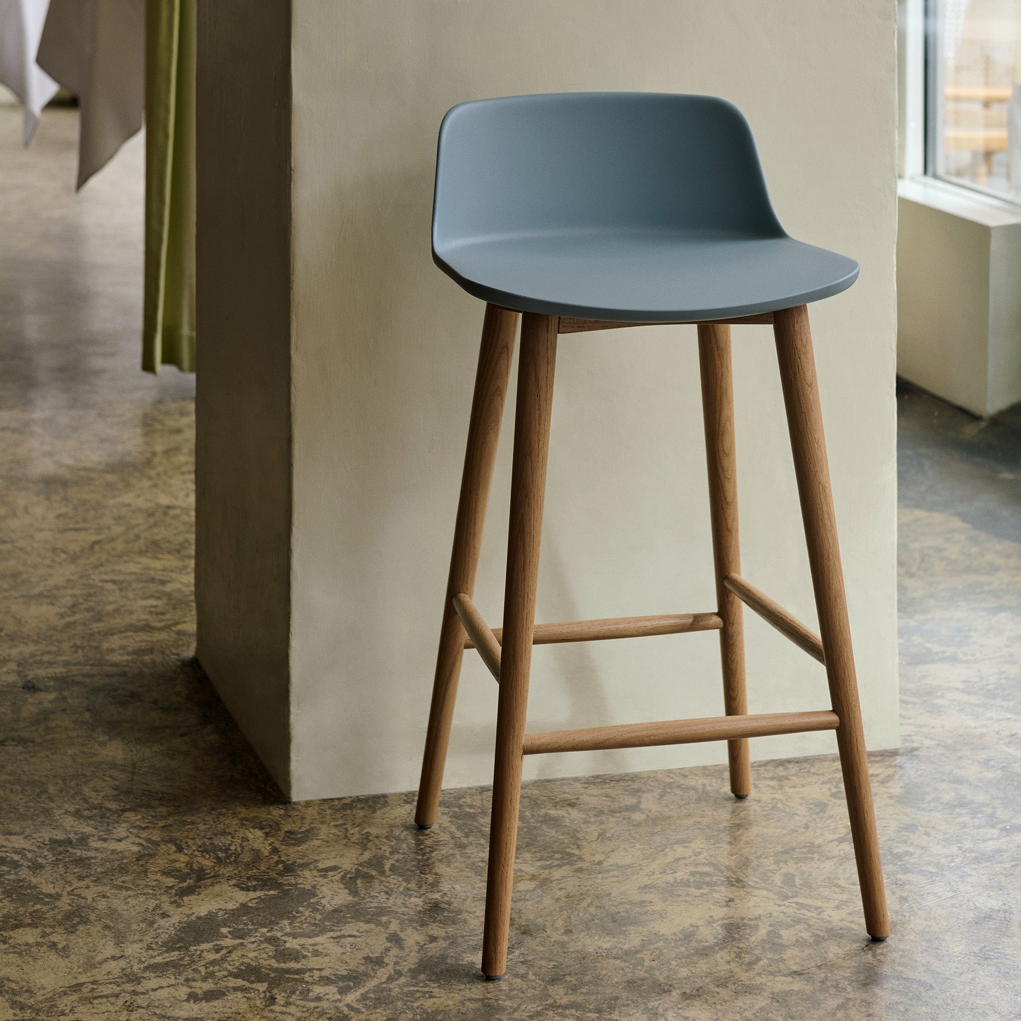 Rely Bar + Counter Lowback Chair: HW123 + HW118