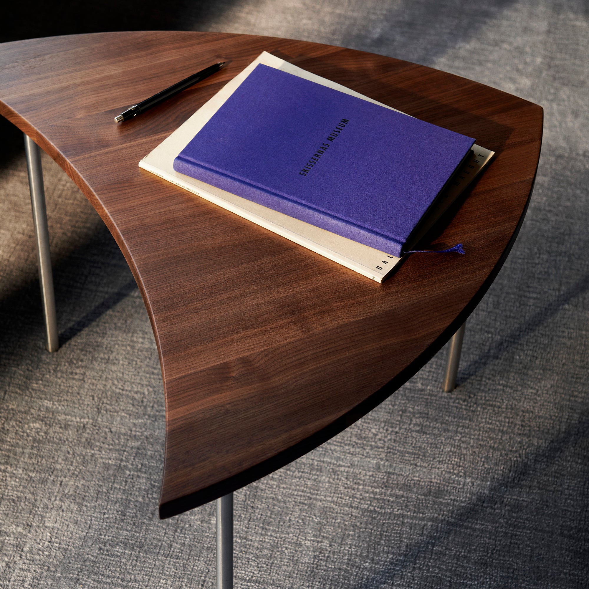 Pinwheel Lounge Table: HM7