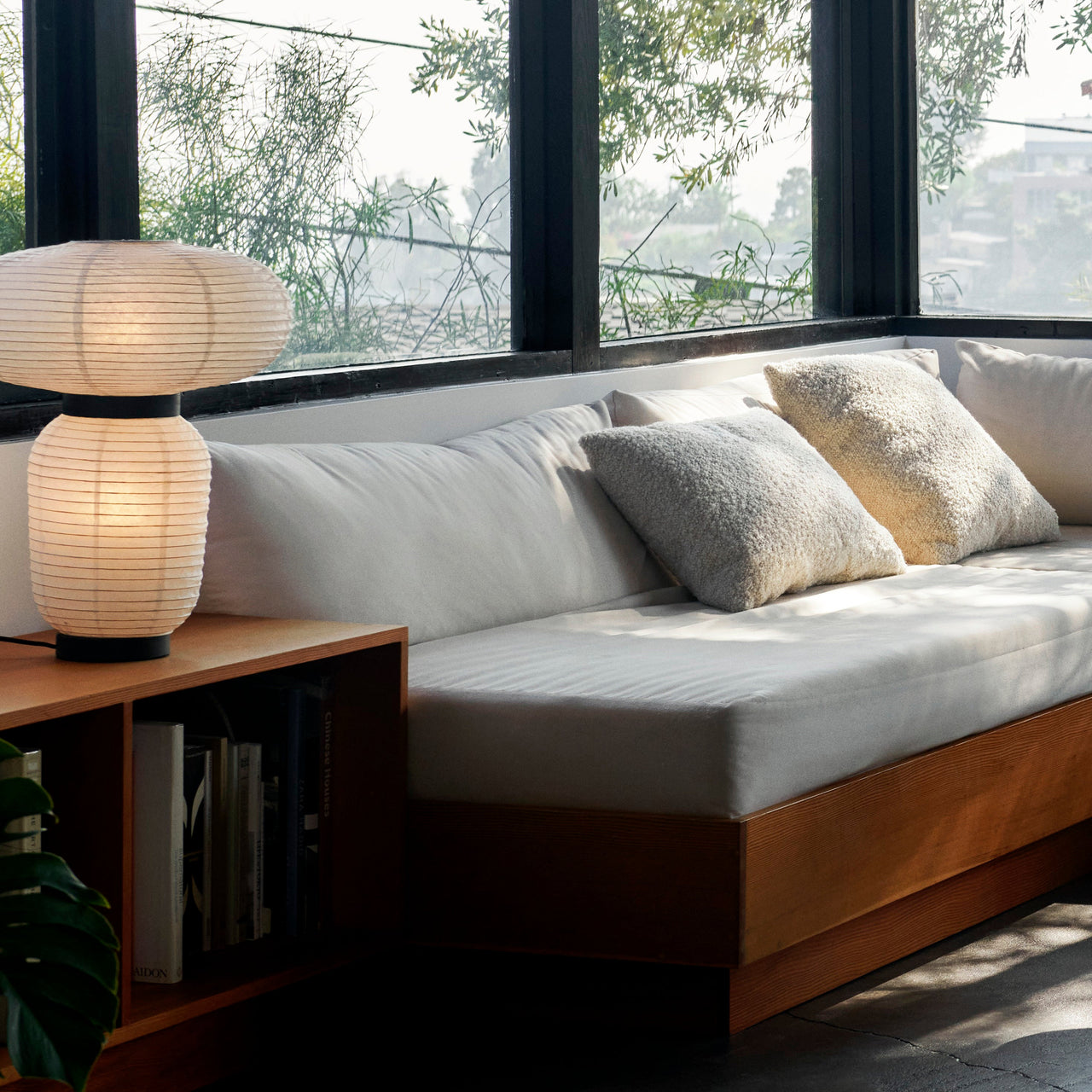 Formakami JH18 Table Lamp
