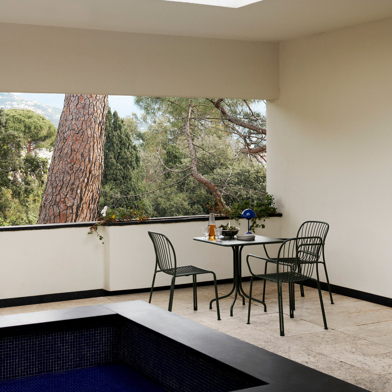 Thorvald SC96 + SC97 Cafe Table: Outdoor
