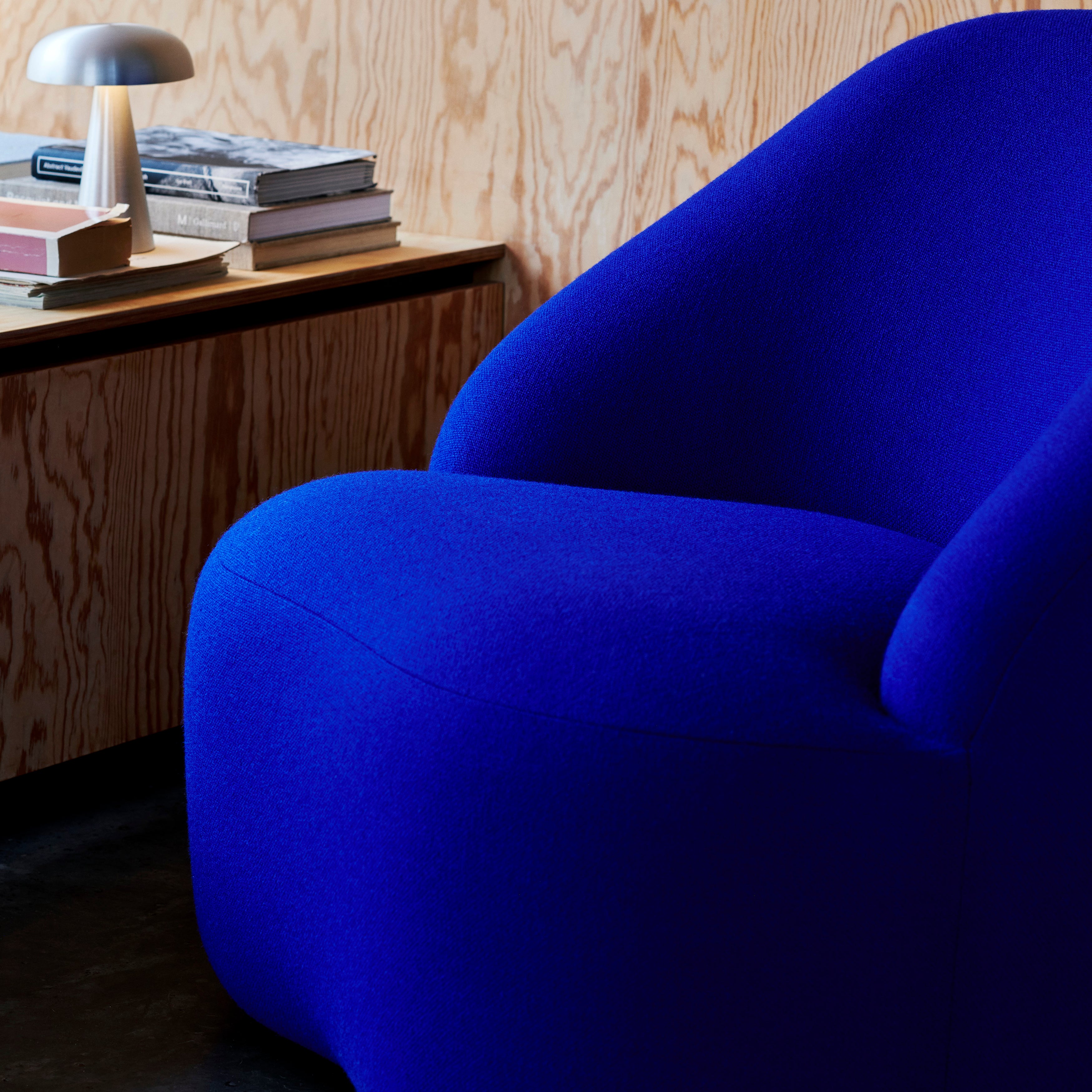 Margas Lounge Chair LC2