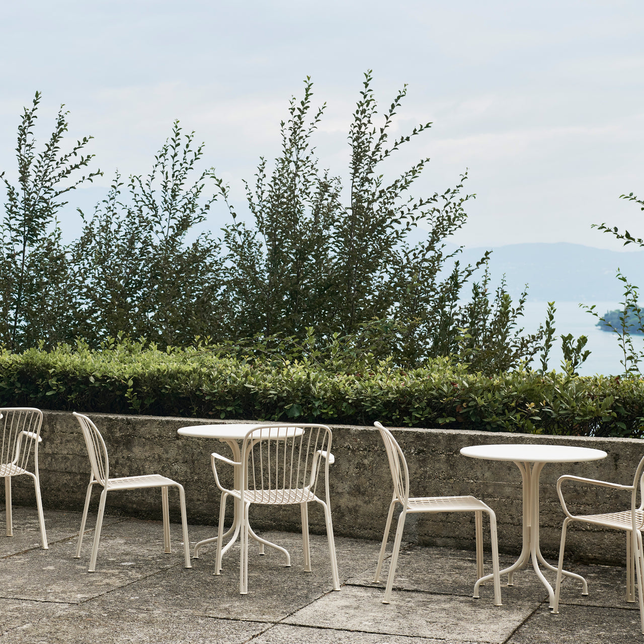 Thorvald SC96 + SC97 Cafe Table: Outdoor
