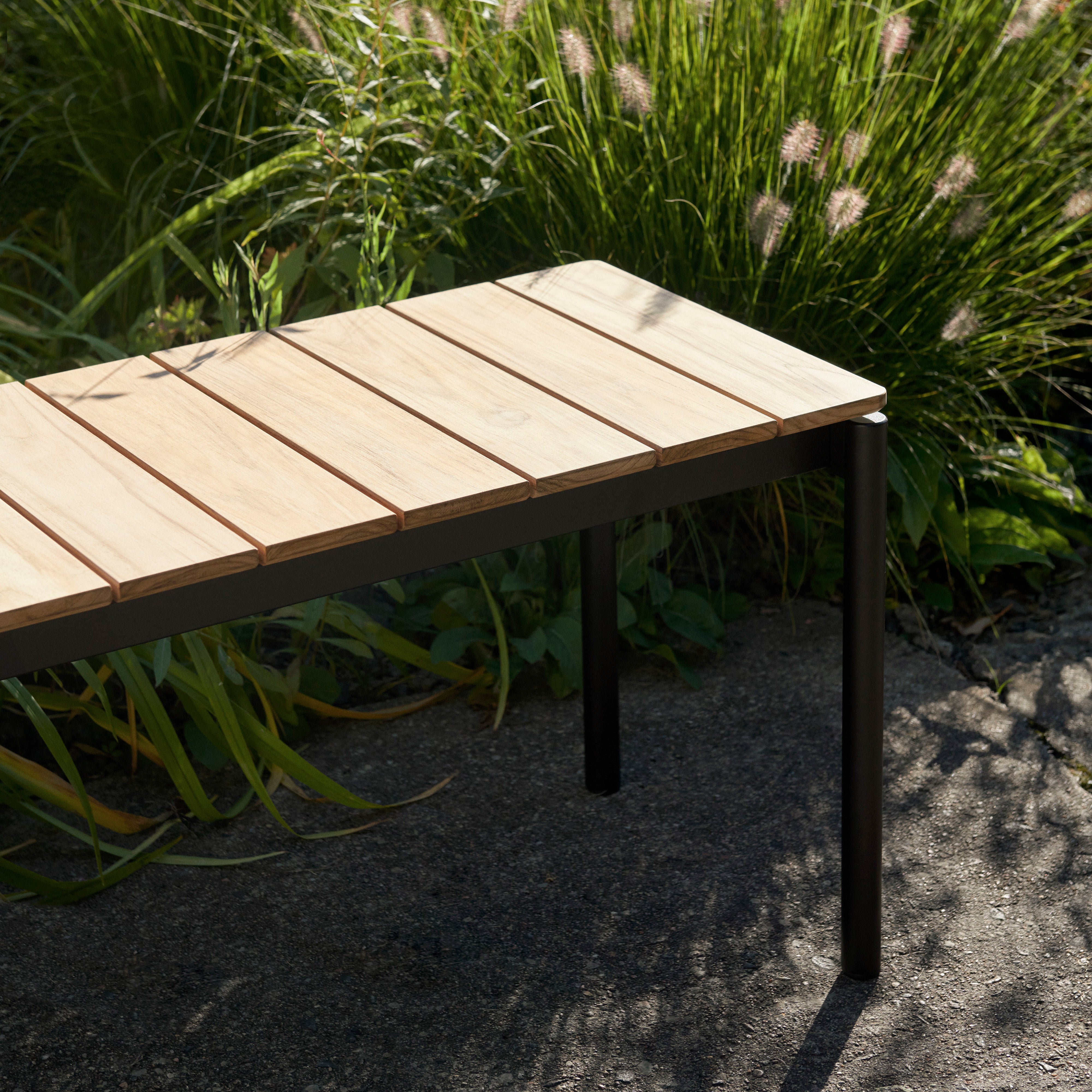 Ville AV27 + AV28 Bench: Outdoor