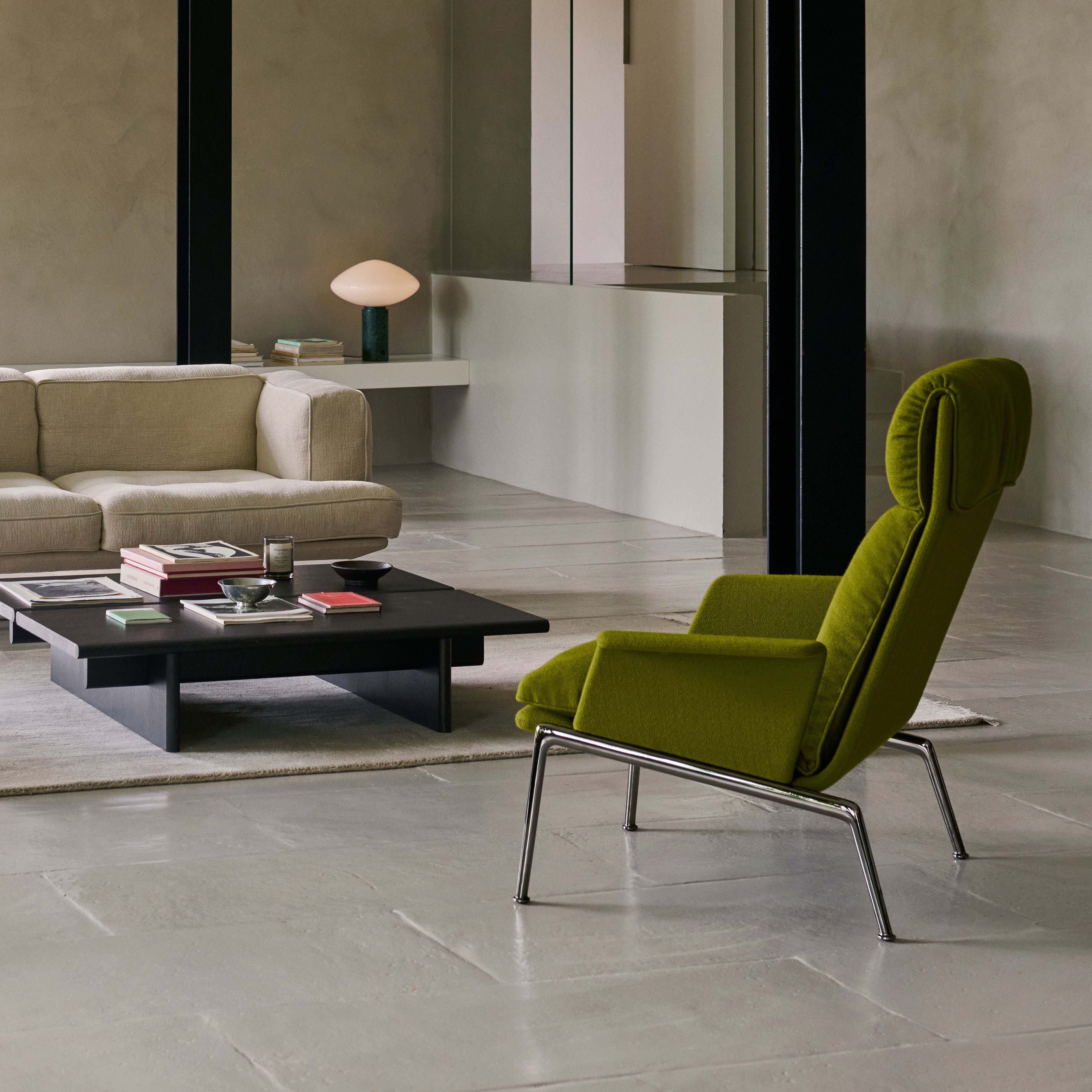 Muno LN17 Highback Arm Lounge Chair