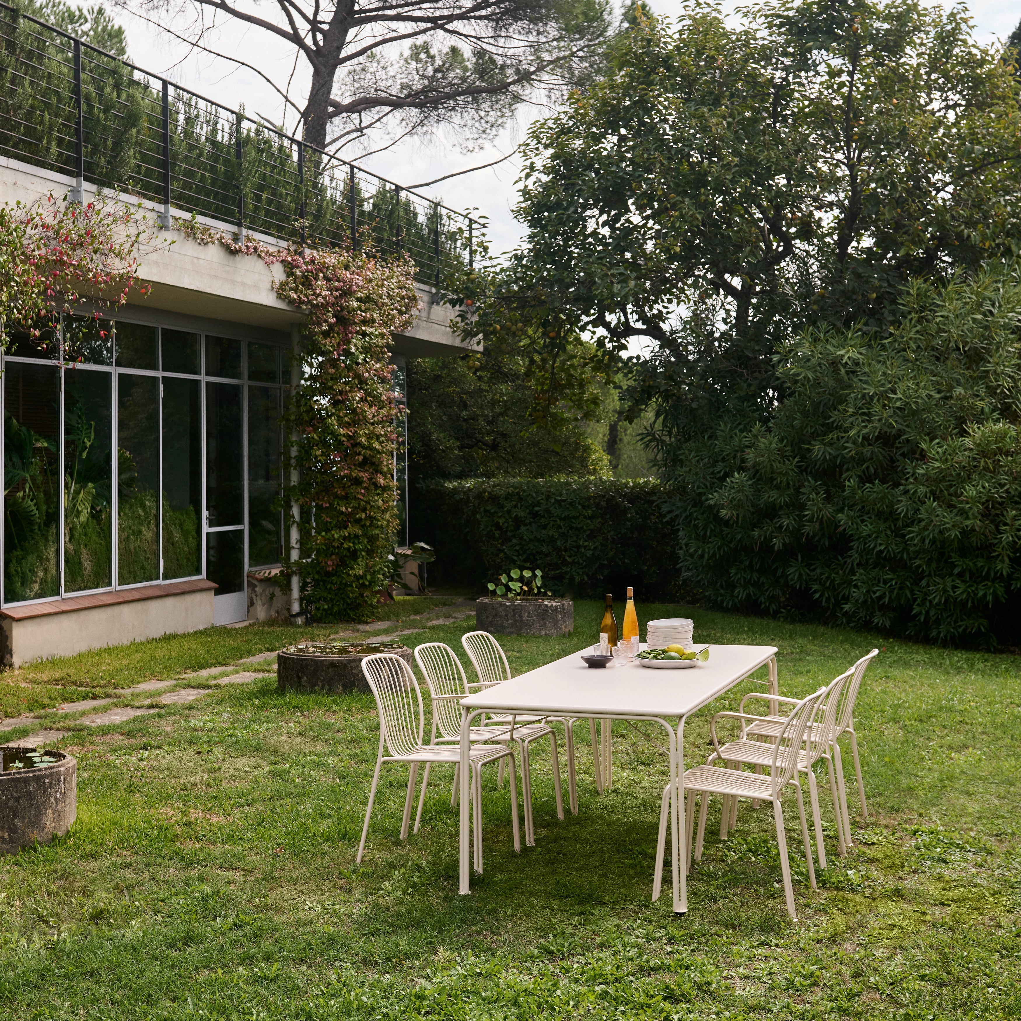 Thorvald SC99 Outdoor Dining Table: Rectangle