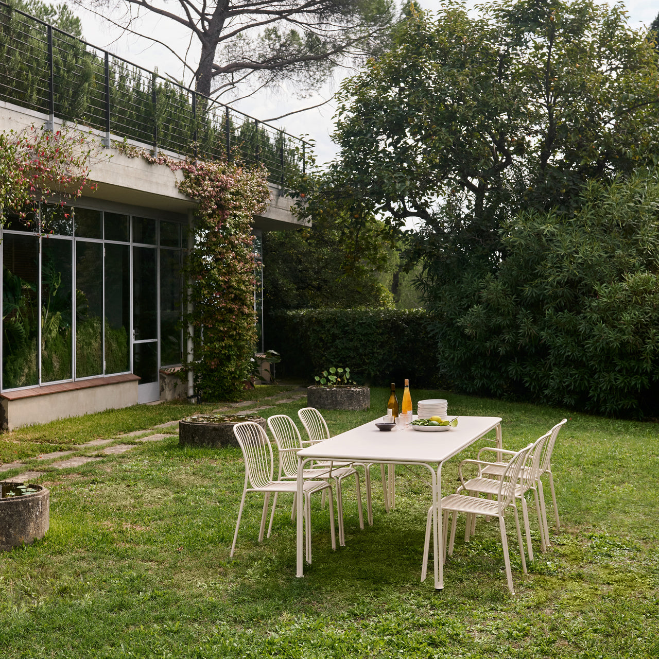 Thorvald SC99 Outdoor Dining Table: Rectangle