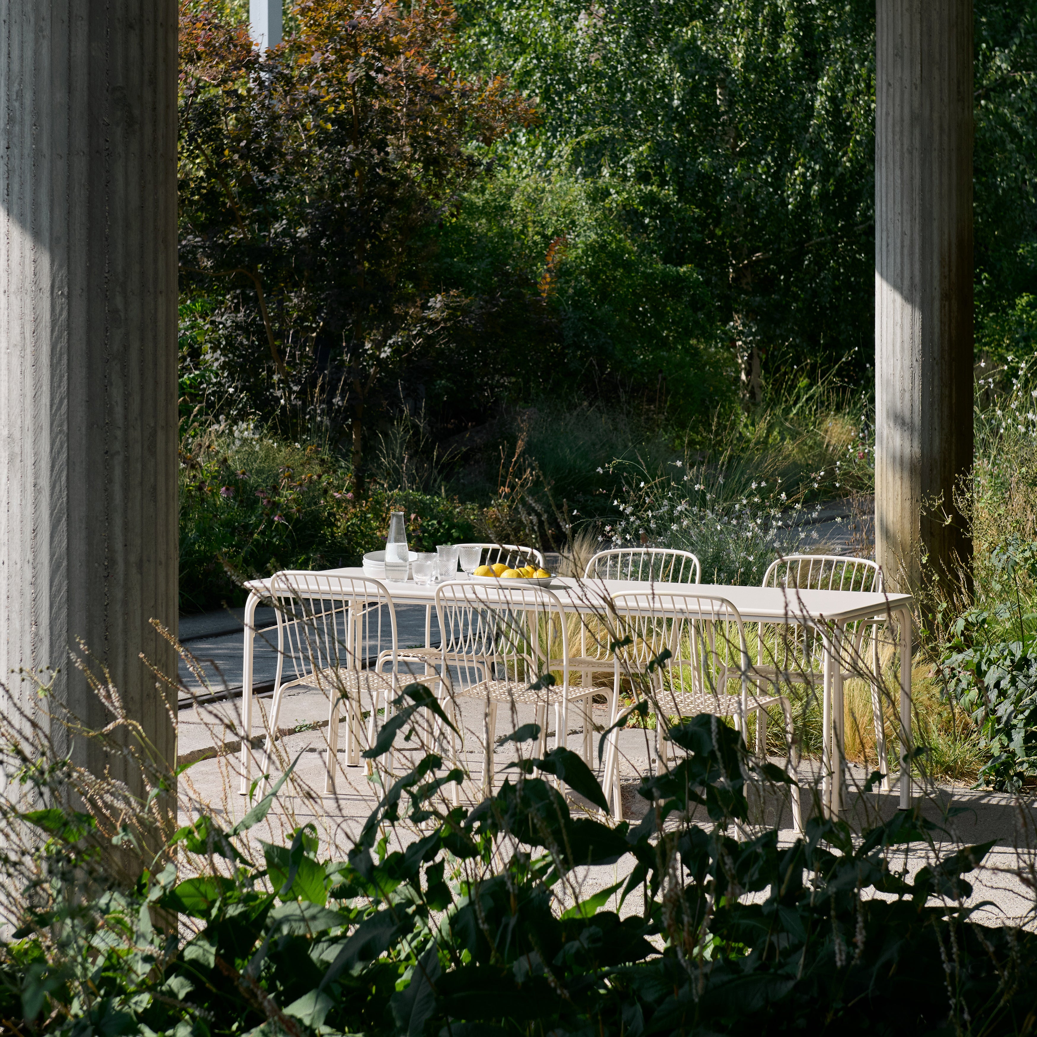 Thorvald SC99 Outdoor Dining Table: Rectangle