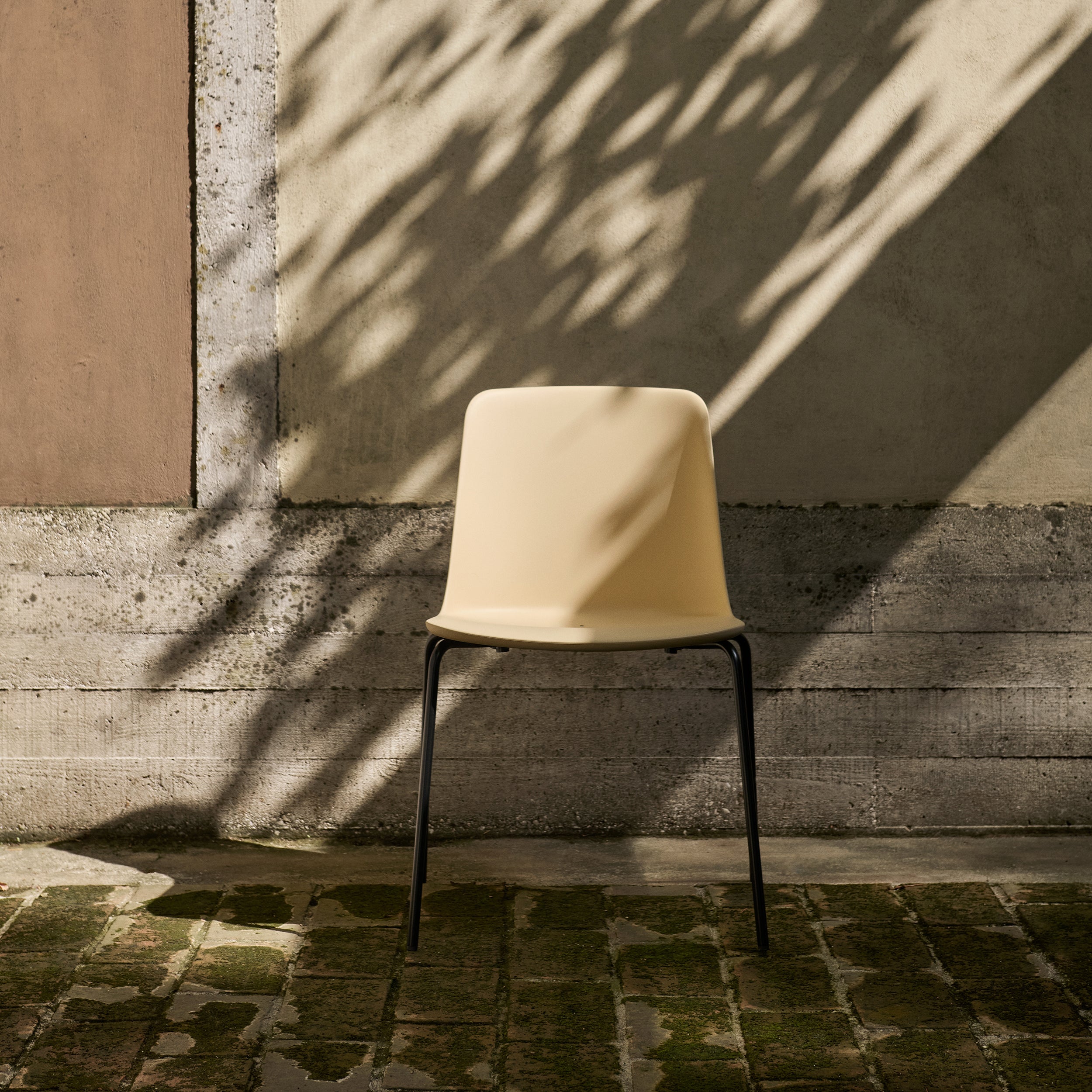 Rely Outdoor Side Chair: HW138
