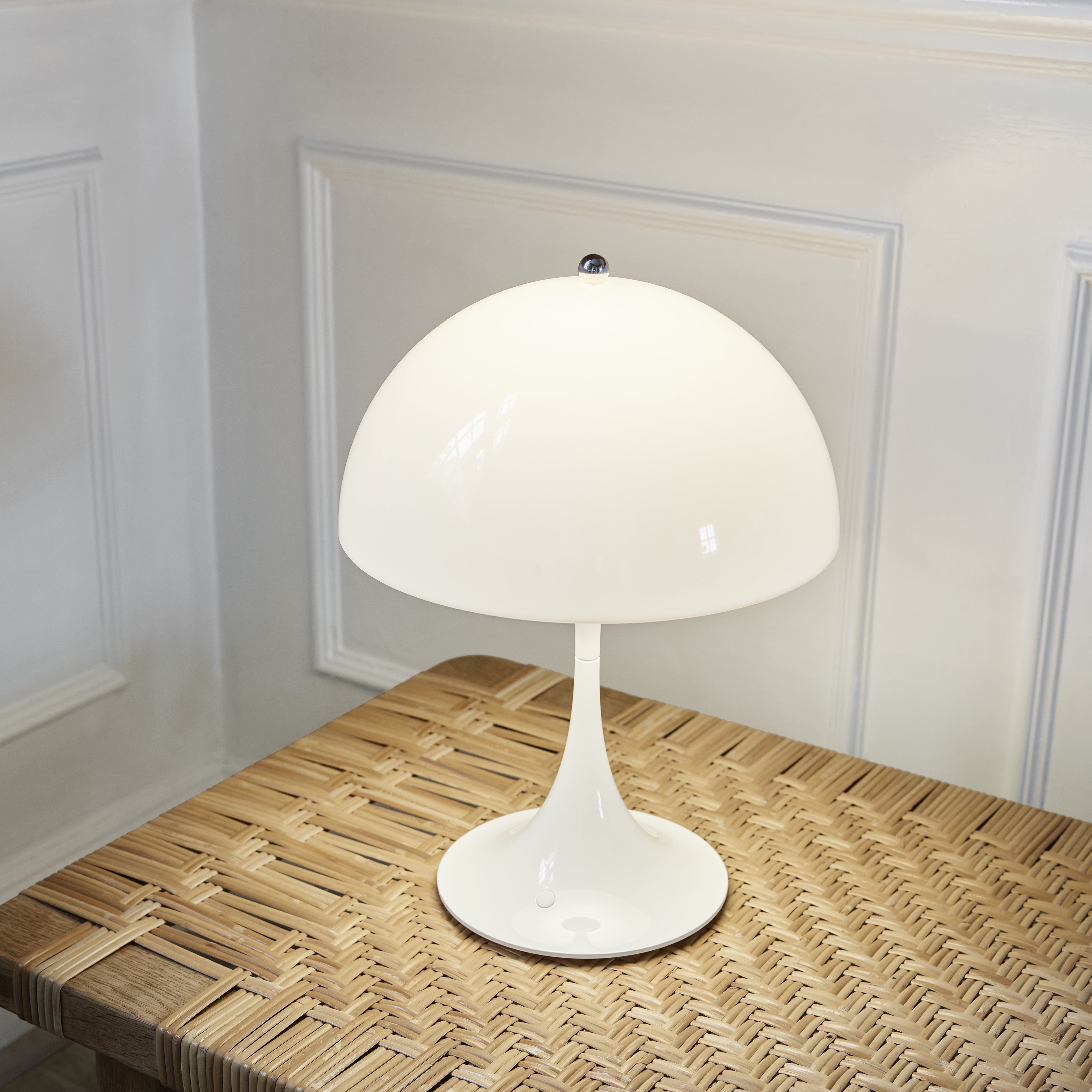 Panthella 250 Table Lamp