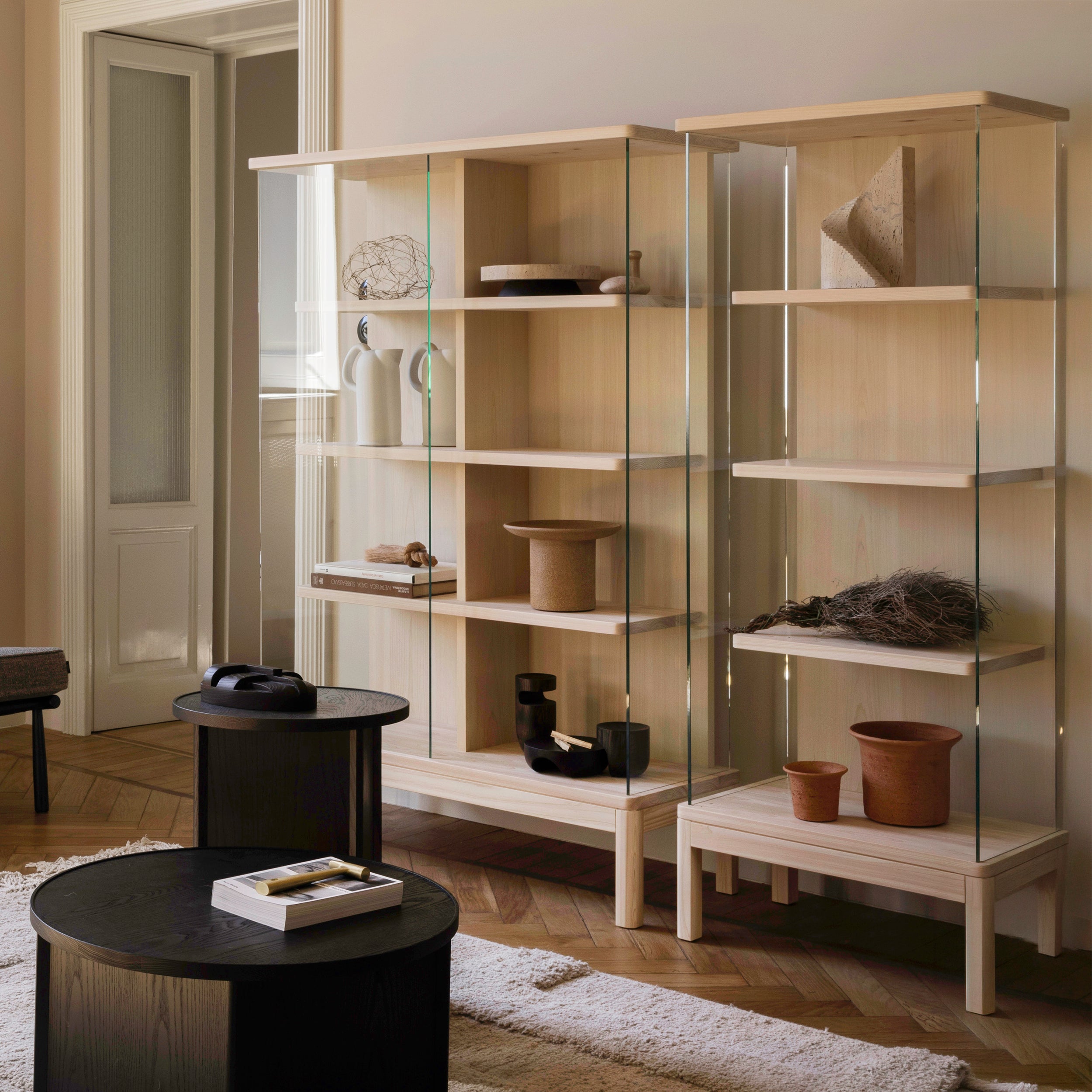 Hikari Cabinet