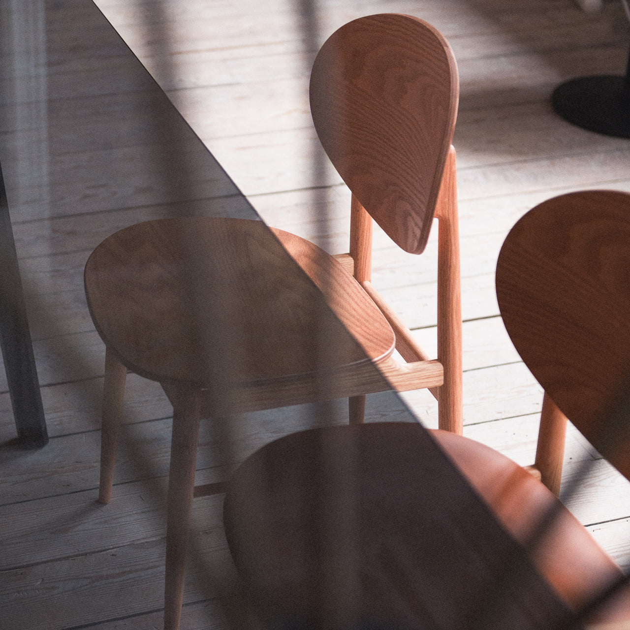 Outline Chair: Set of 2