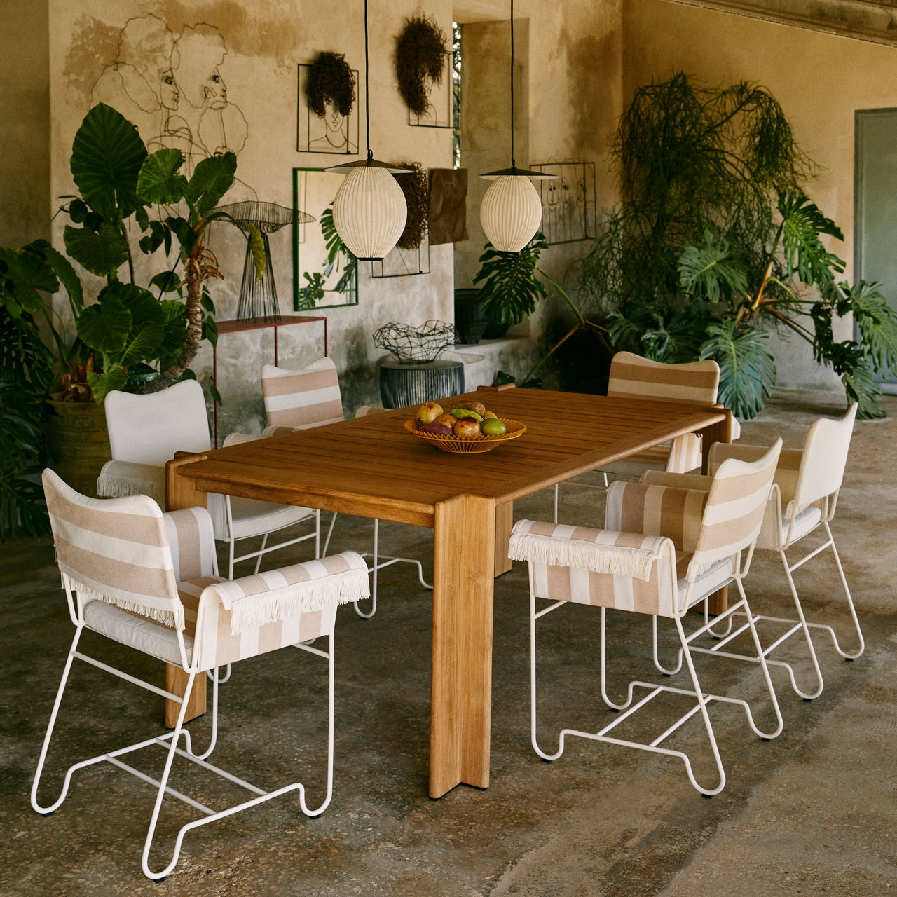 Atmosfera Dining Table: Outdoor + LS