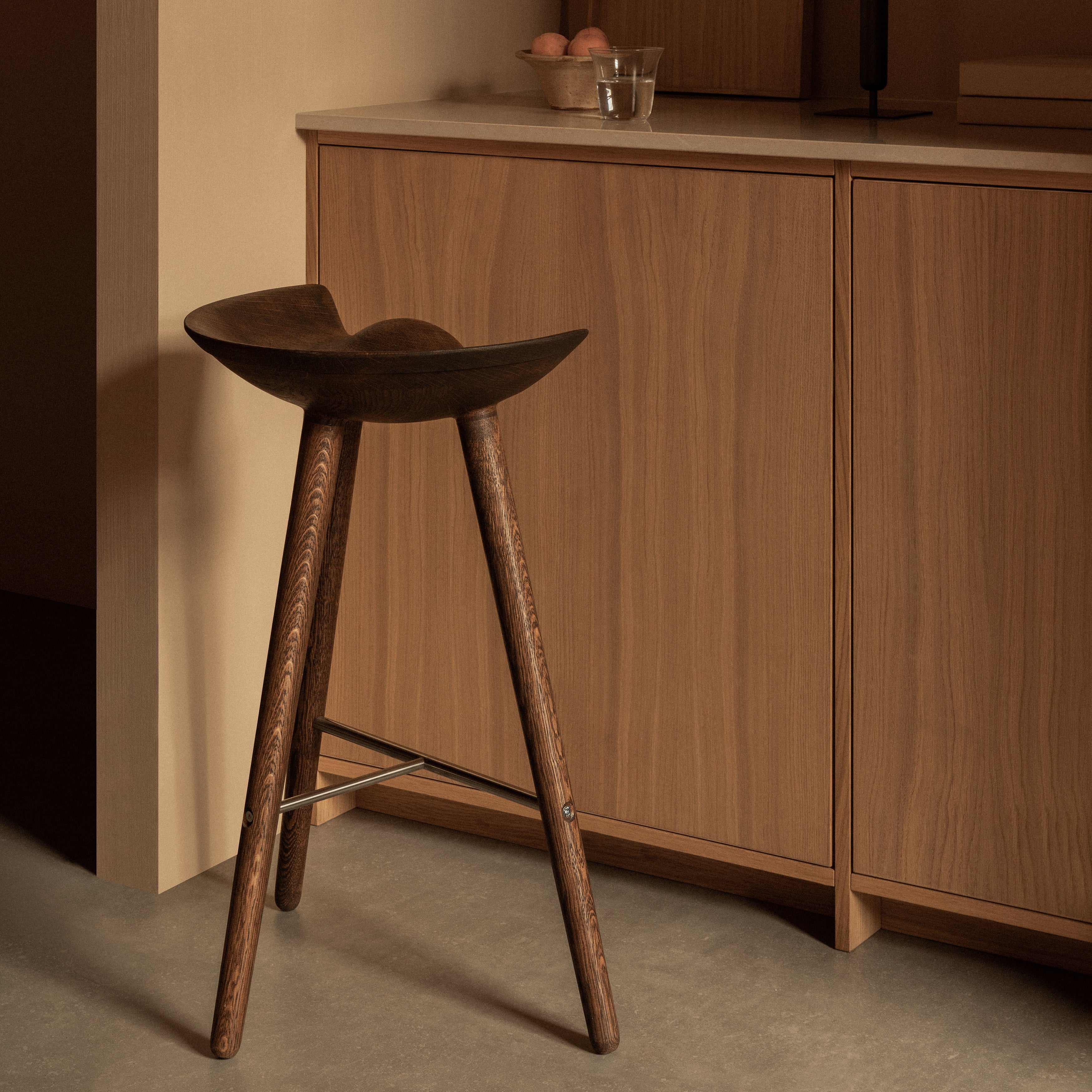 ML42 Bar + Counter Stool