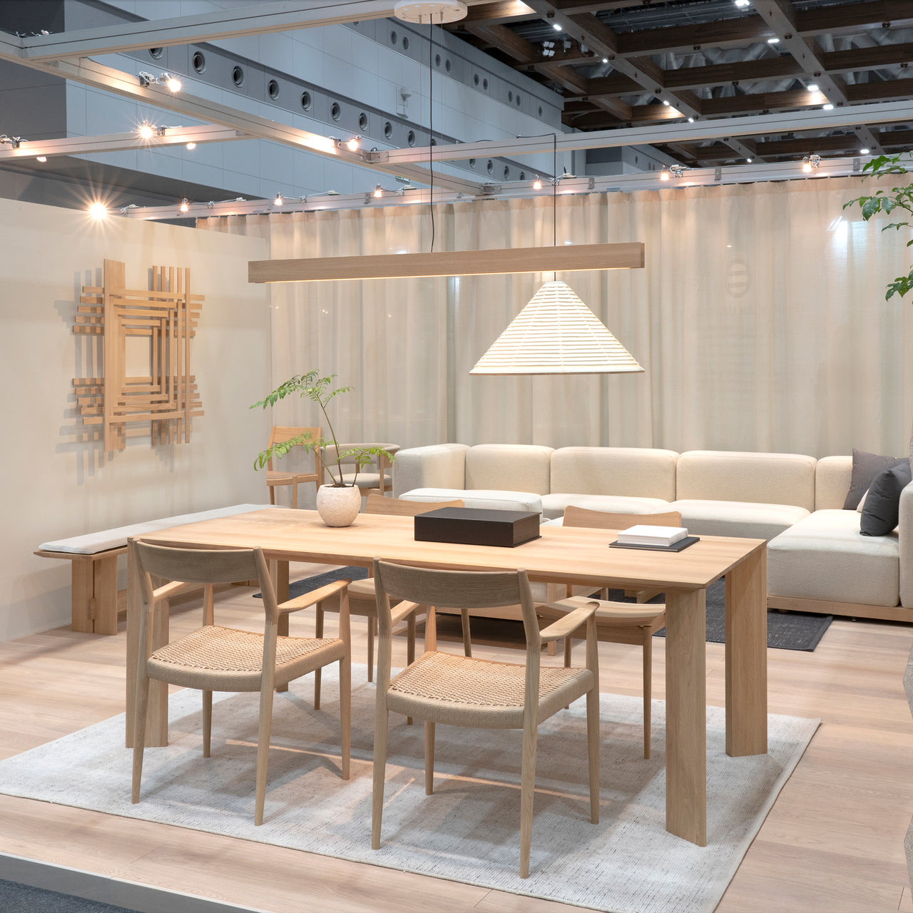 Azabu Residence Dining Table A-DT02: LS