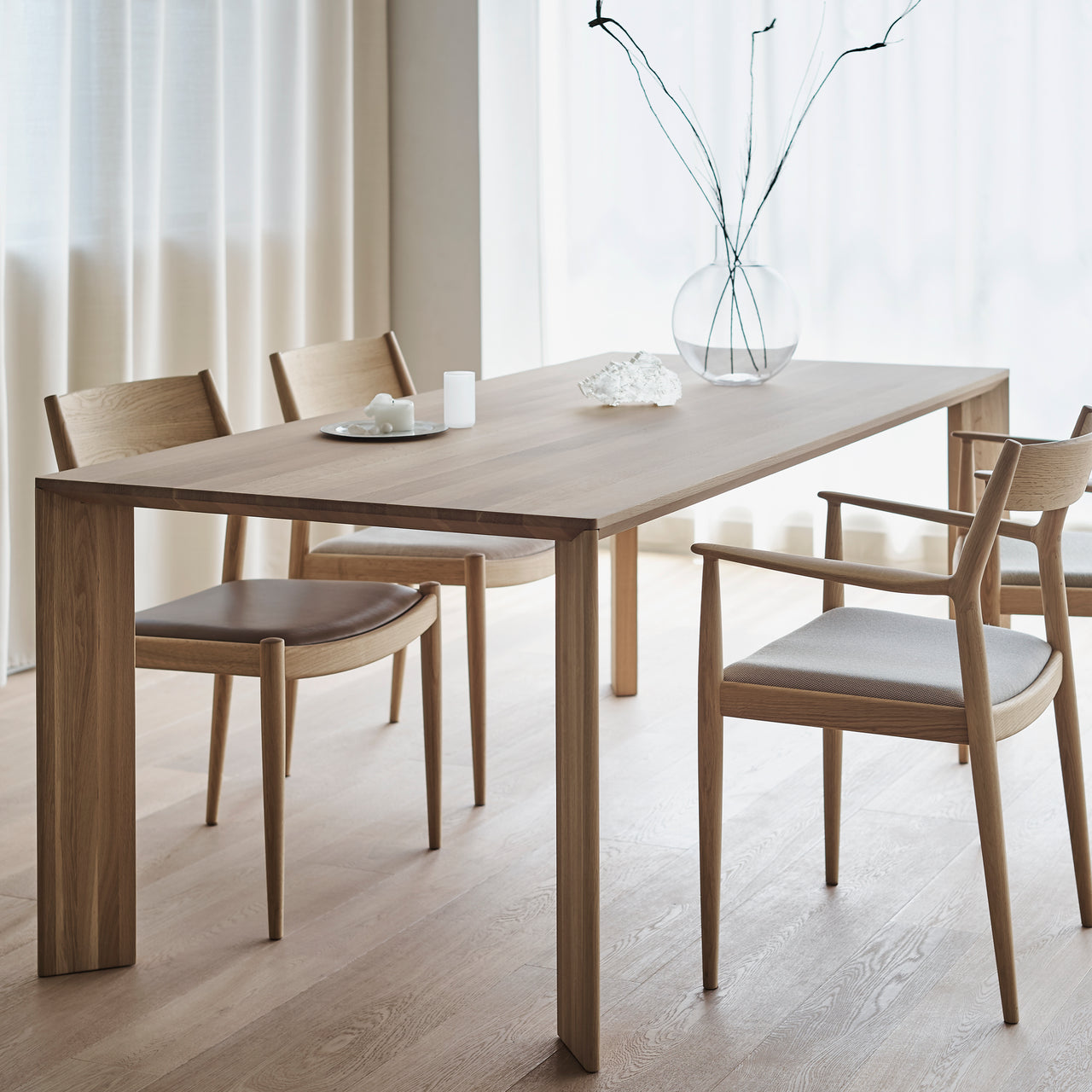Azabu Residence Dining Table A-DT02: LS