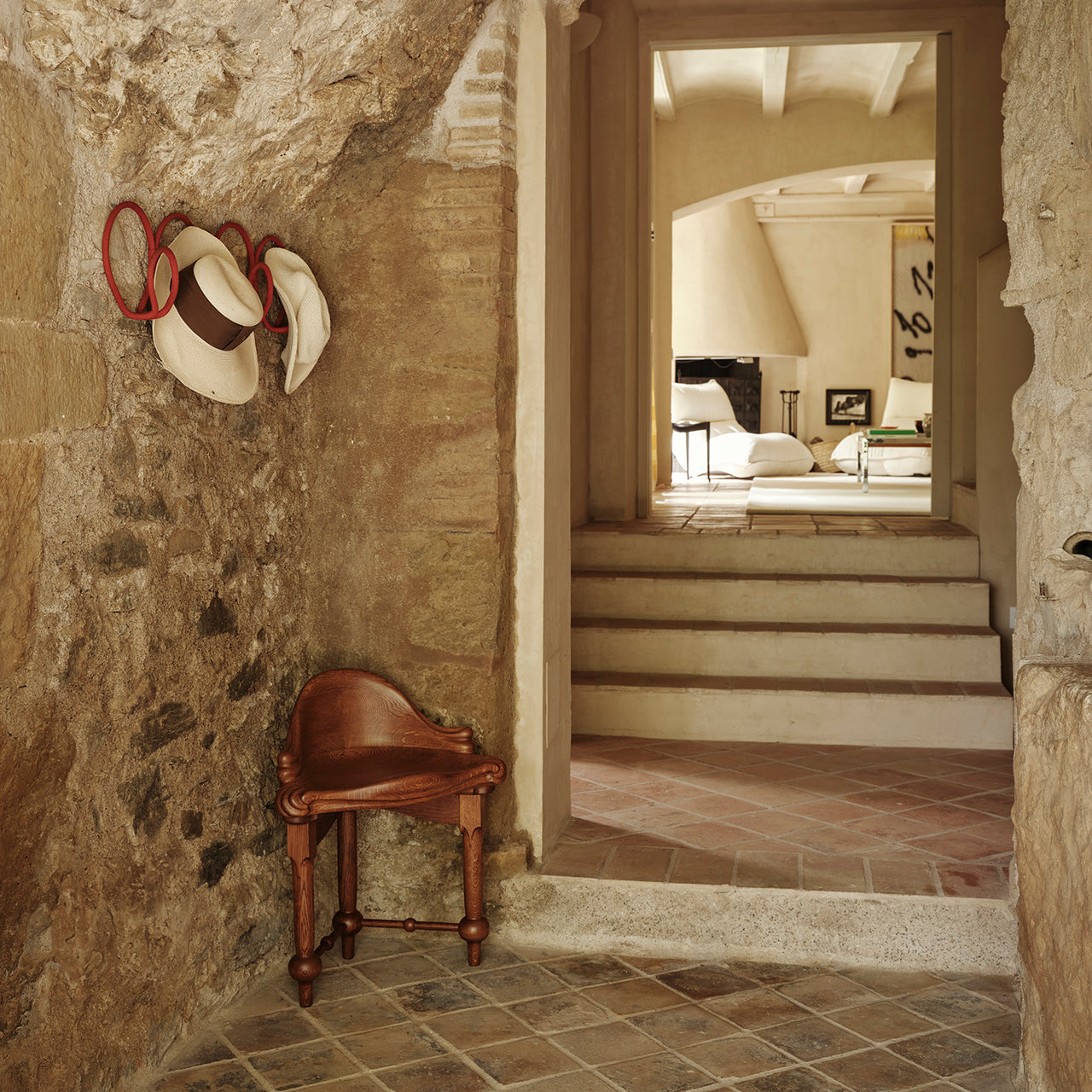 Calvet Stool