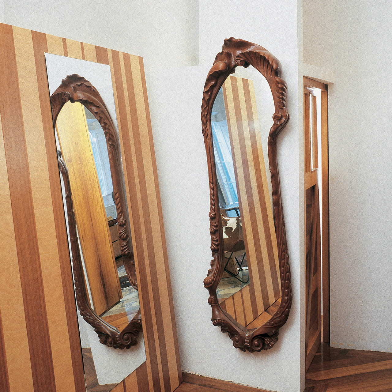 Calvet Mirror