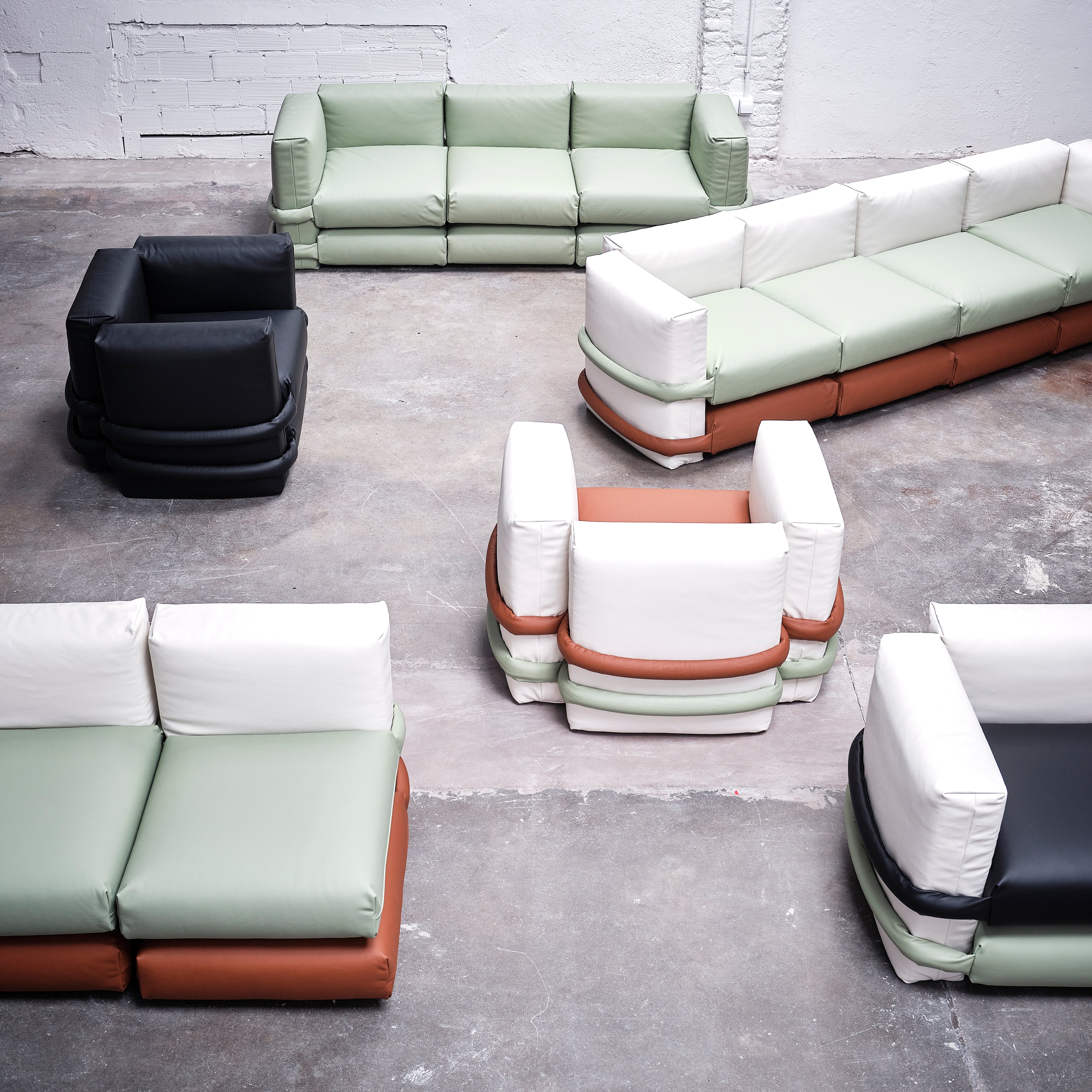 Pillow Modules Sofa: Leather