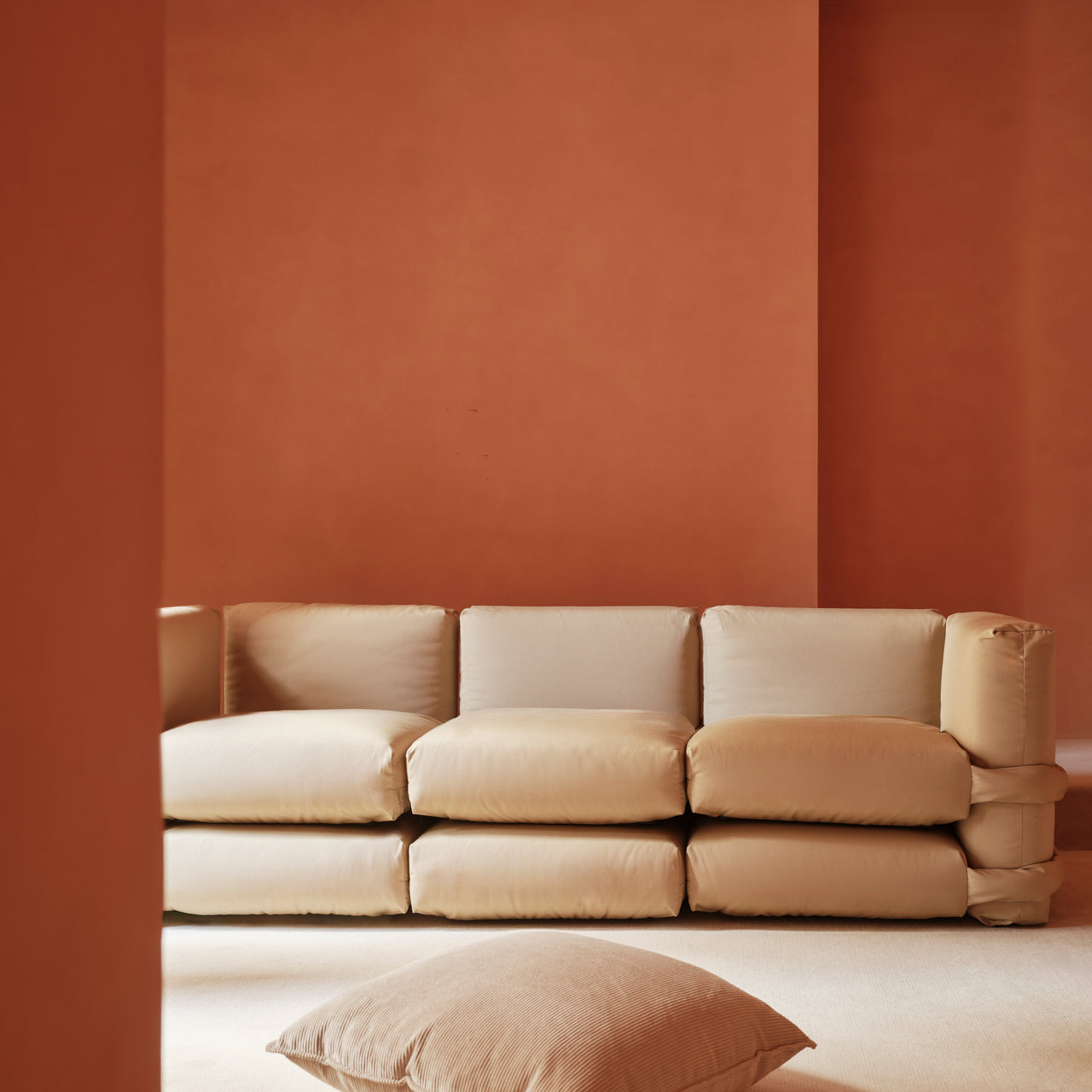 Pillow Modular Sofa: Fabric