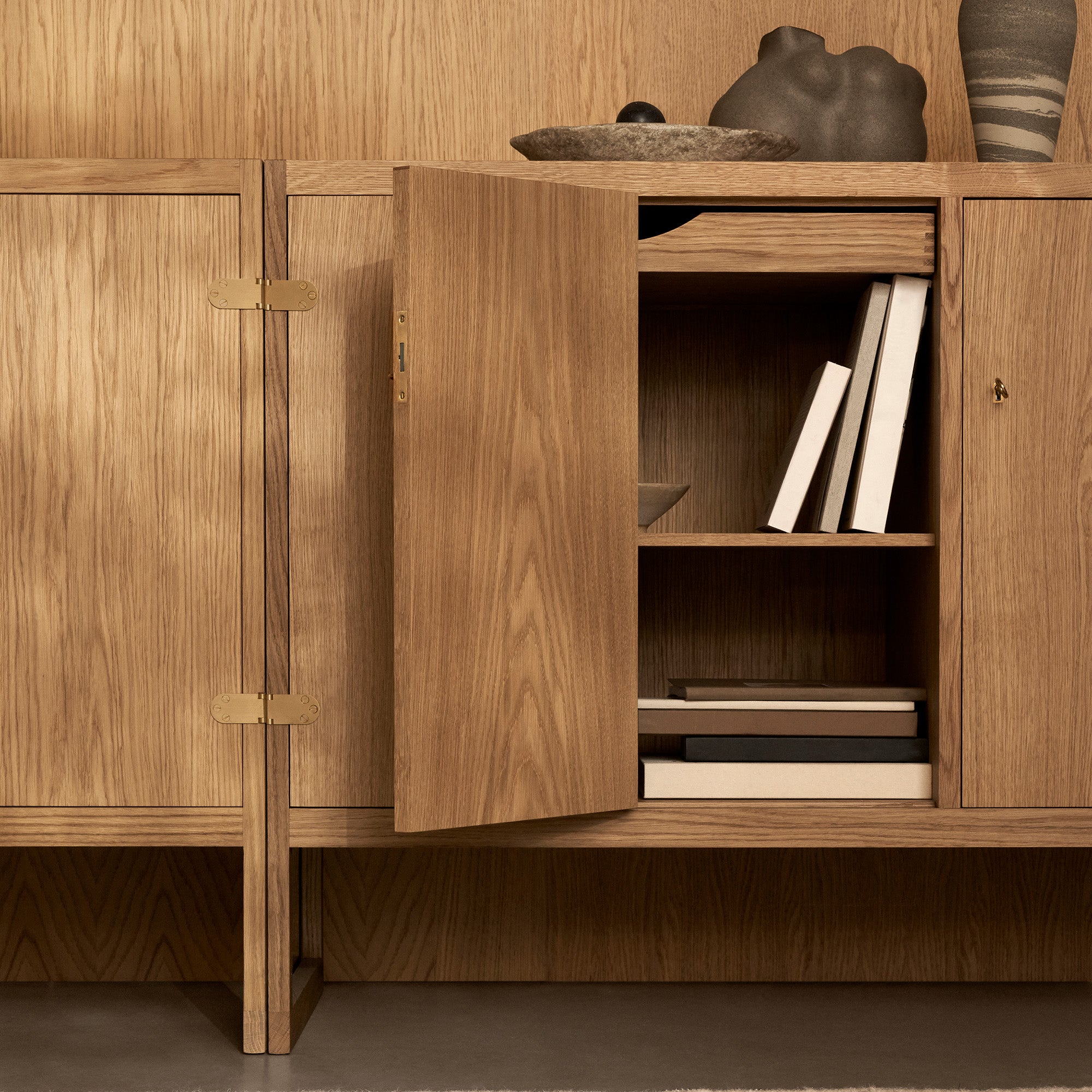 BM0057 Cabinet