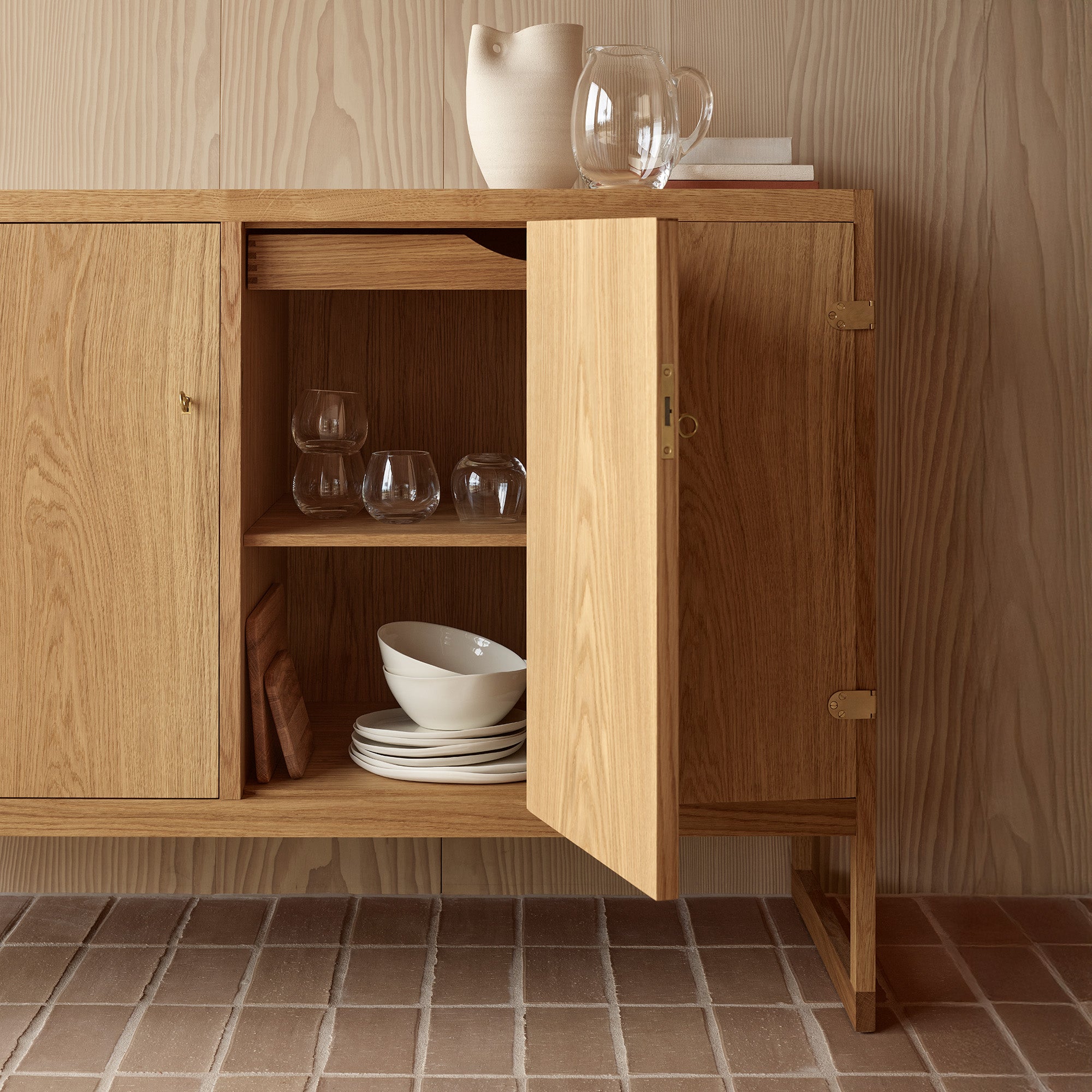 BM0057 Cabinet