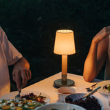 Básica Mínima Batería Portable Table Lamp