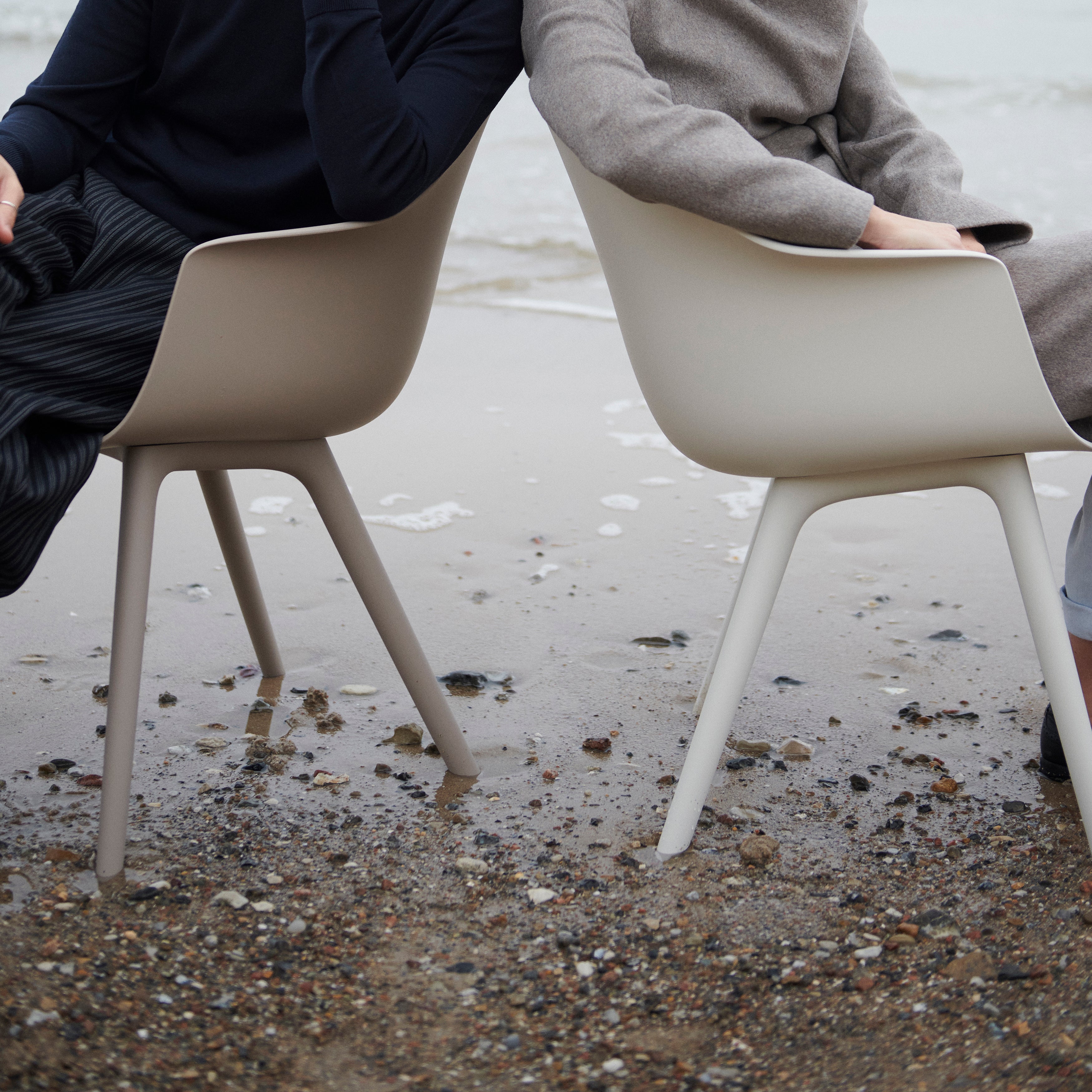 Bat Outdoor Dining Chair: Plastic Base + LS