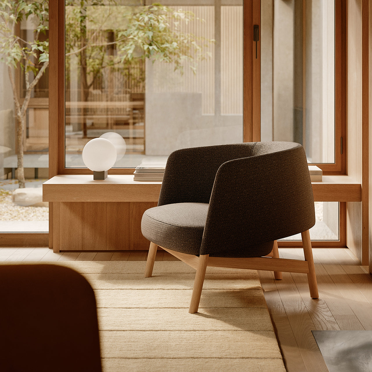 Collar Grand Lounge Chair