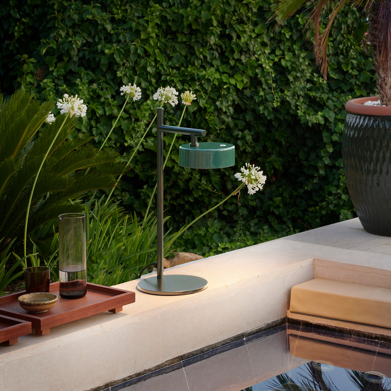 Berlin Table Lamp: Outdoor
