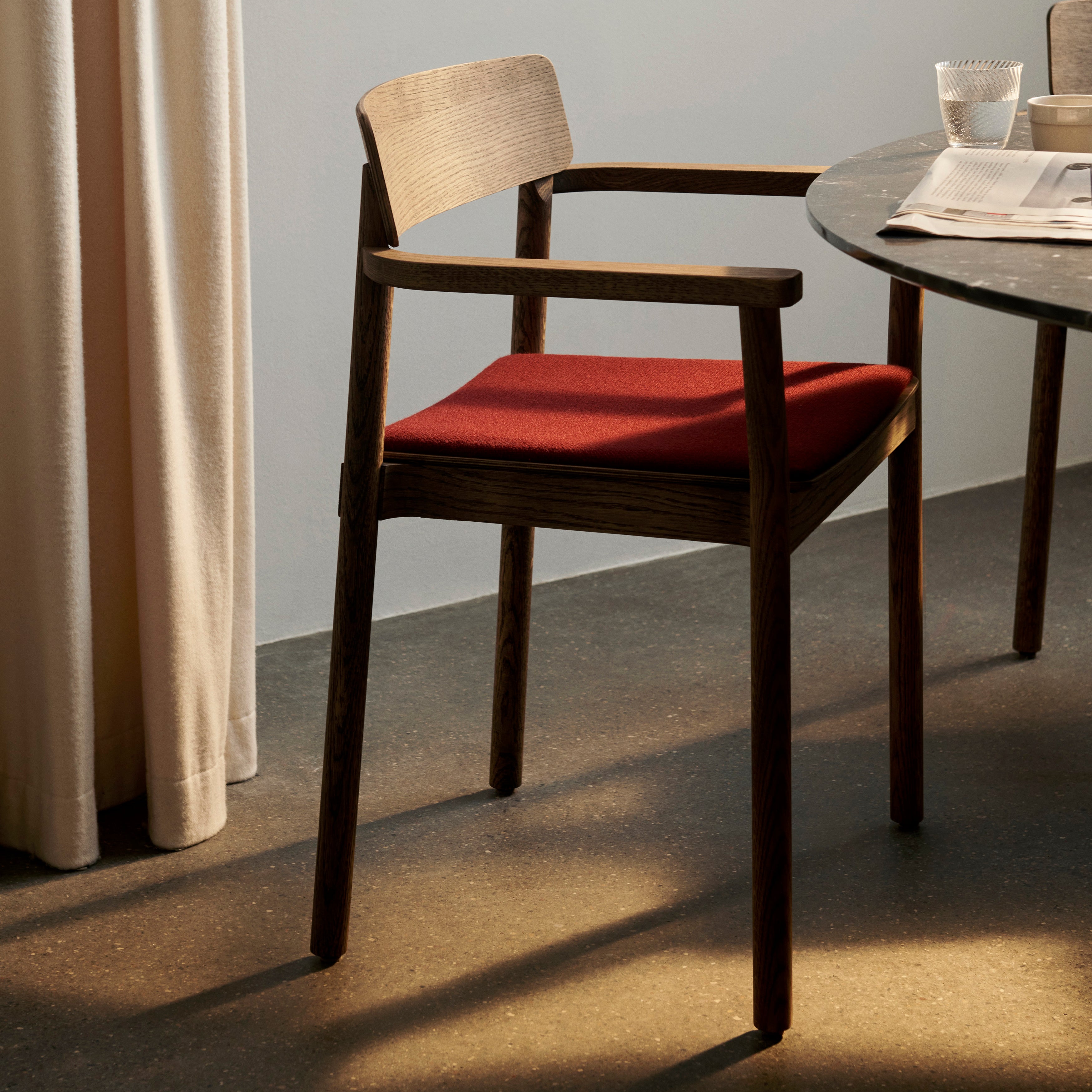 Betty Armchair: TK11 + LS