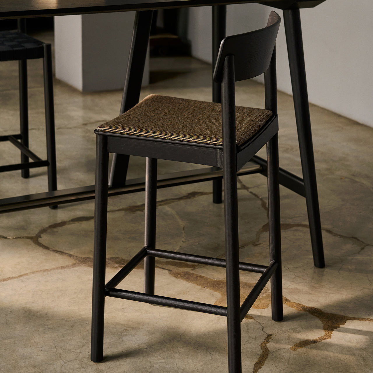 Betty Bar + Counter Chair TK17 + TK14 + LS