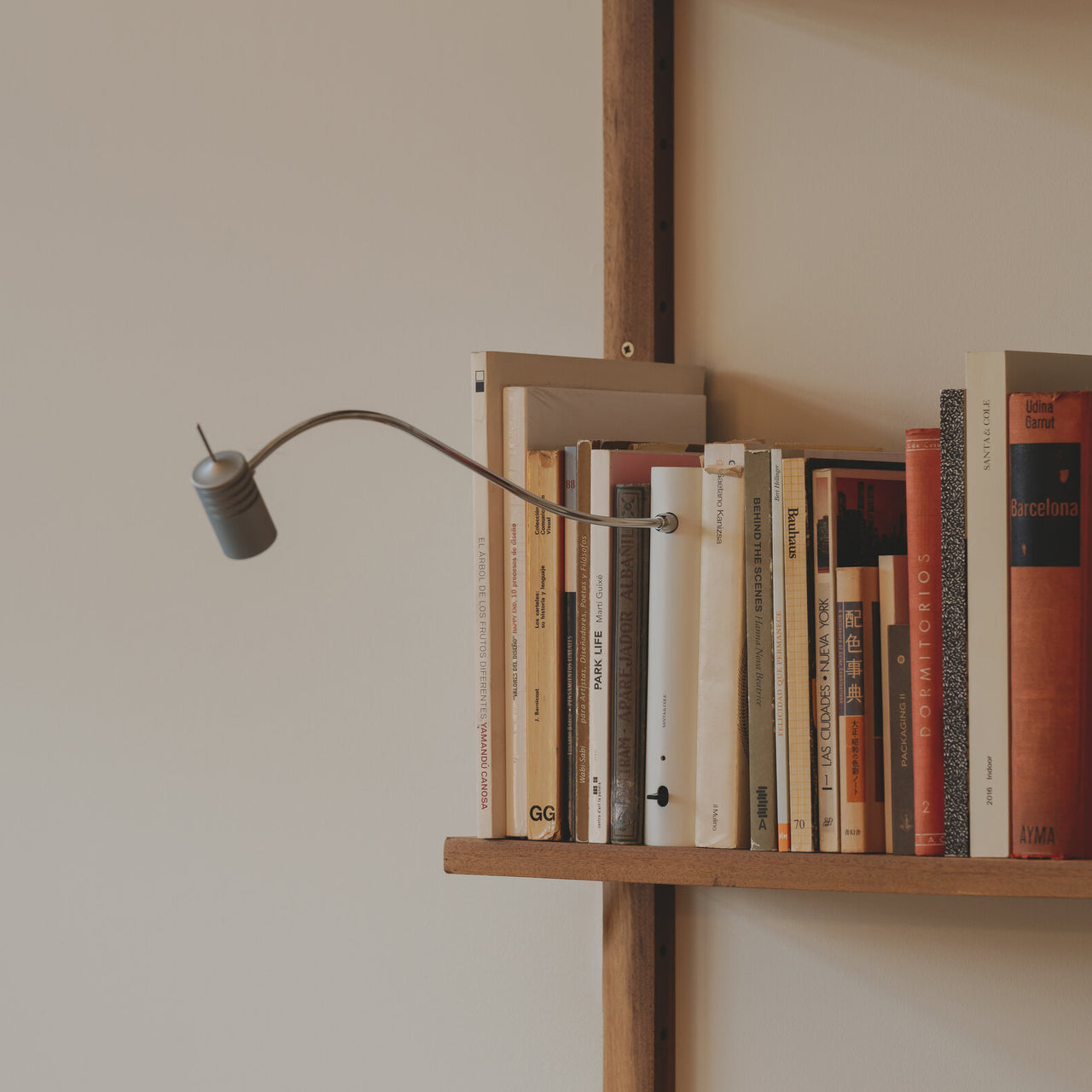 Bib Luz Table Lamp