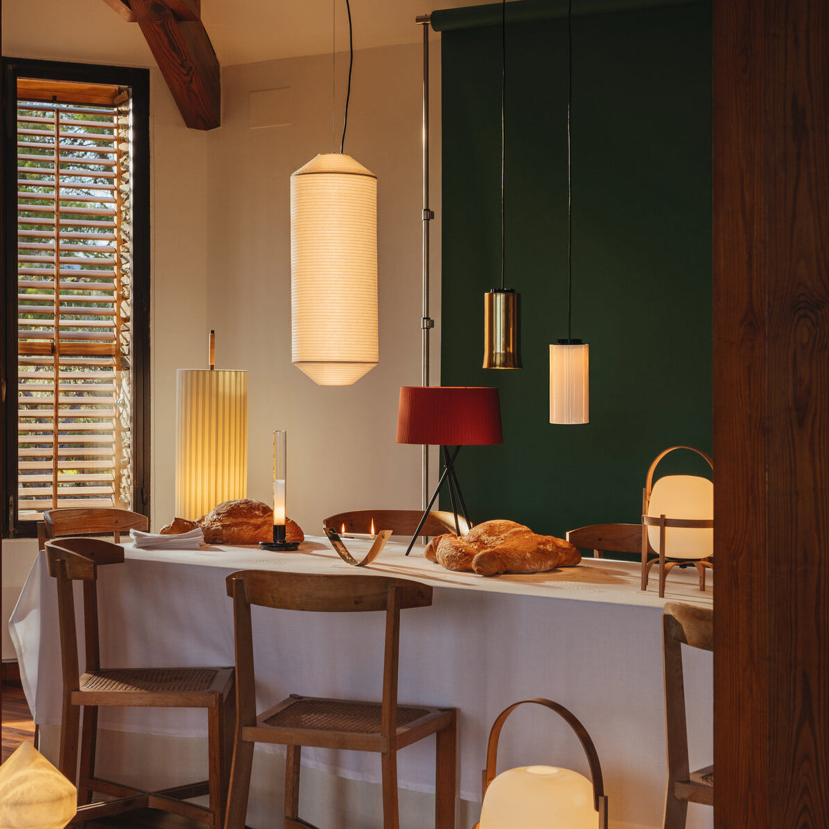 Trípode G6 Table Lamp
