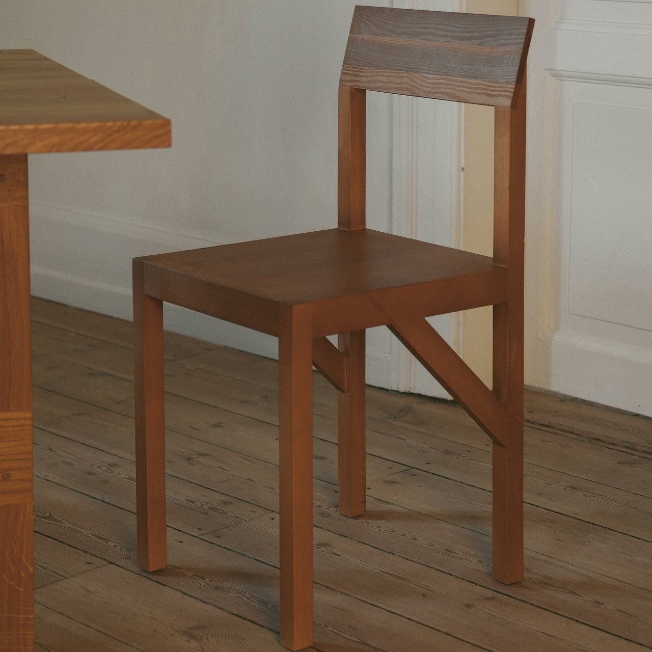 Bracket Chair: LS