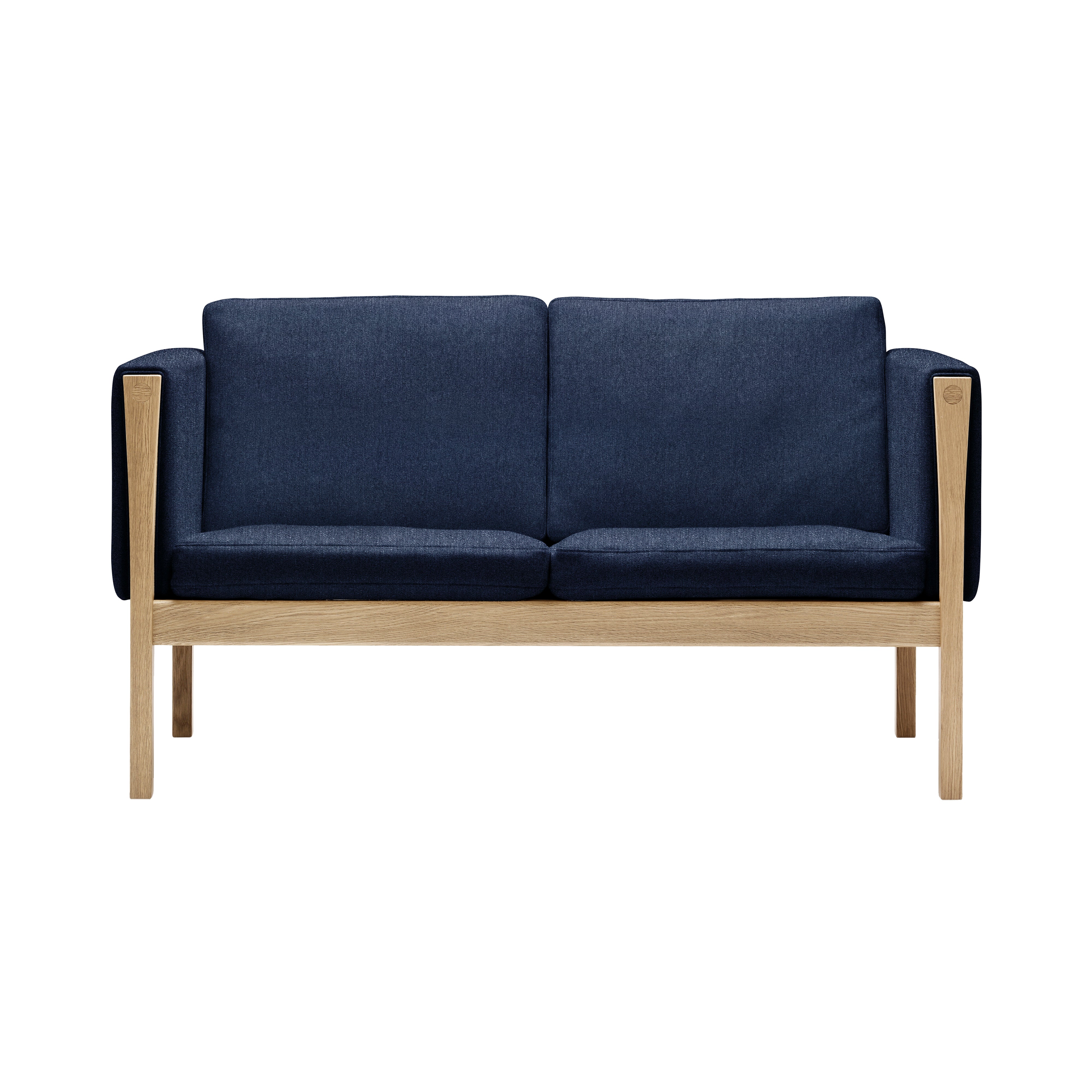 CH162 2 Seater Sofa: Soaped Oak