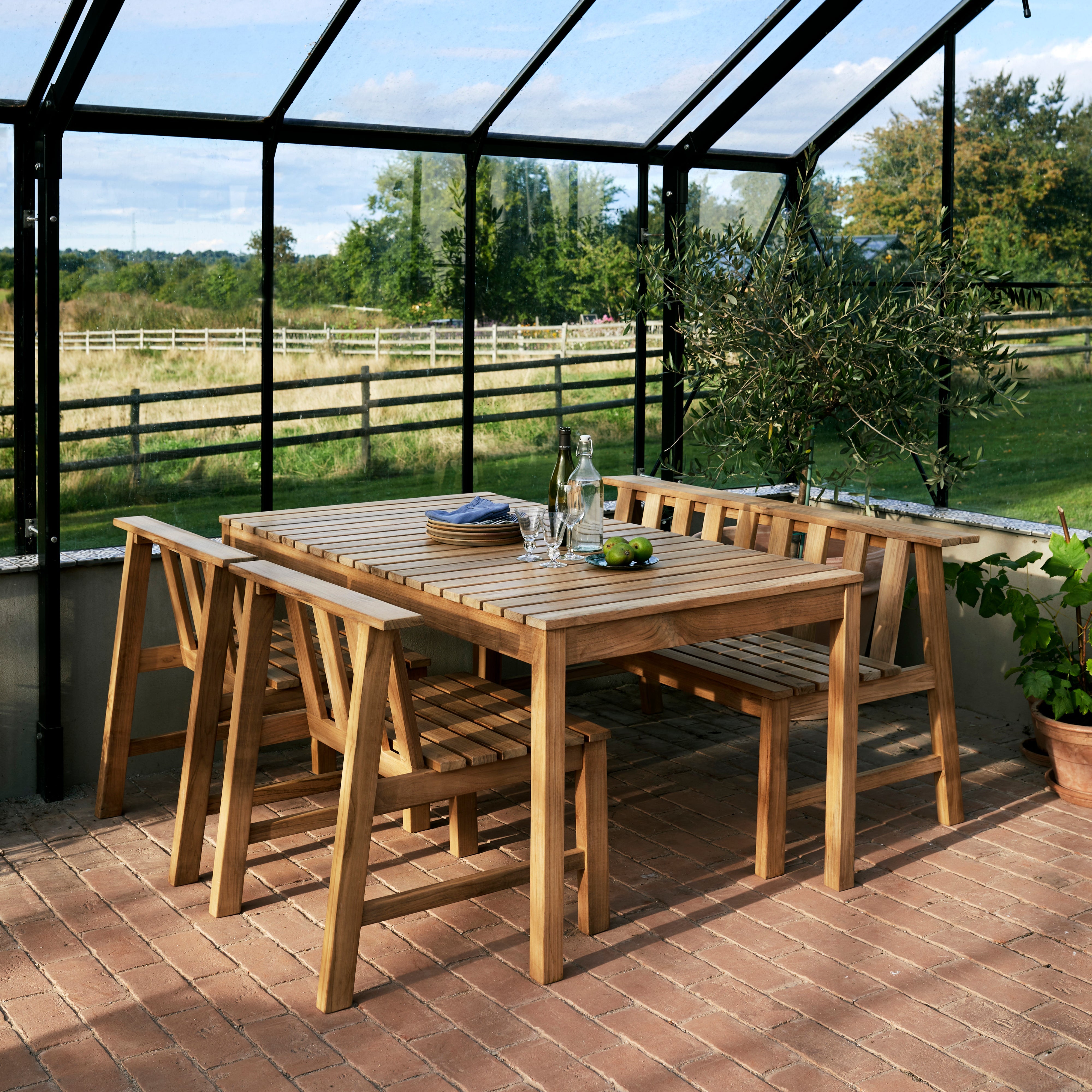 Cadence Bench