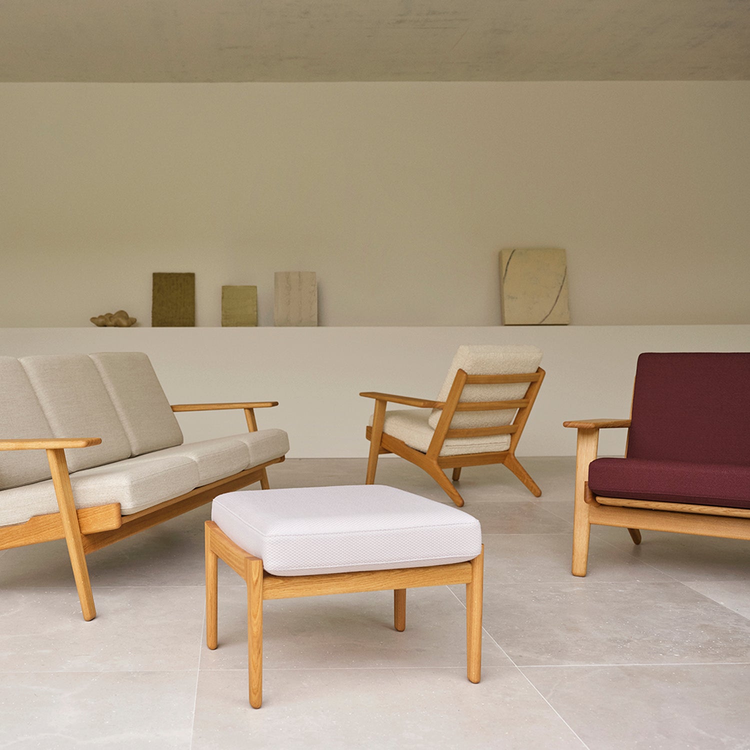 CH290 Lounge Chair