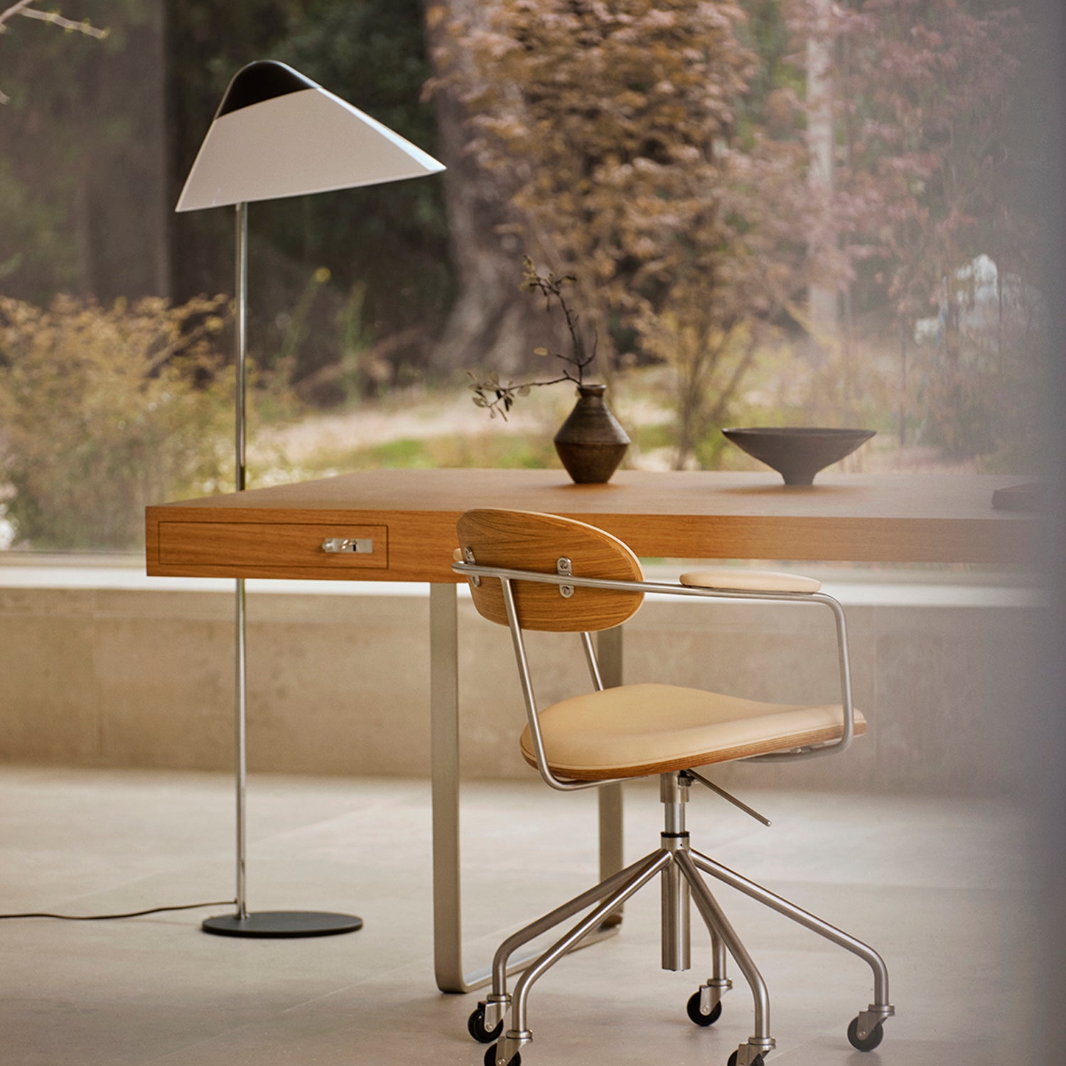 CH621 Swivel Chair