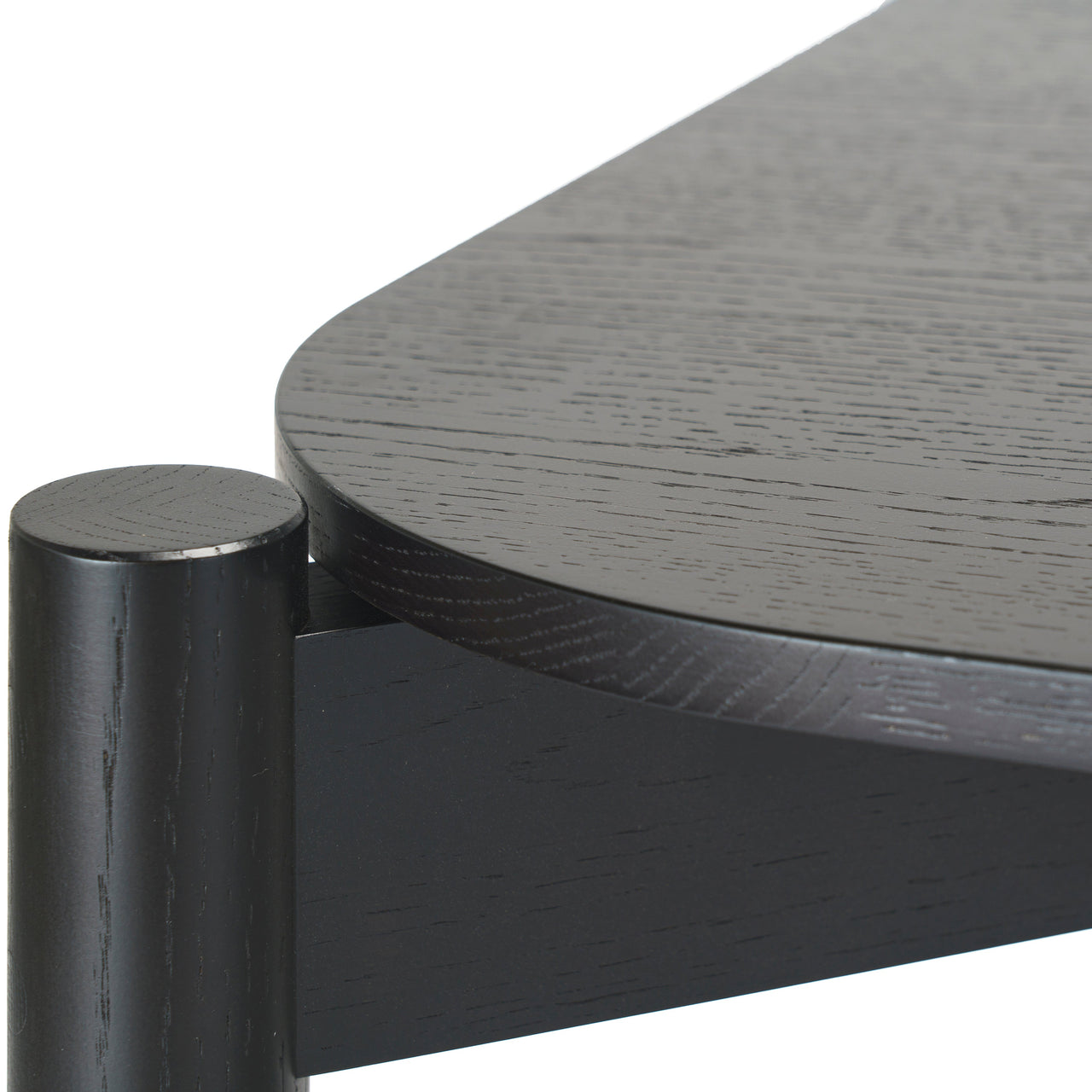 Castor Dining Table: DI