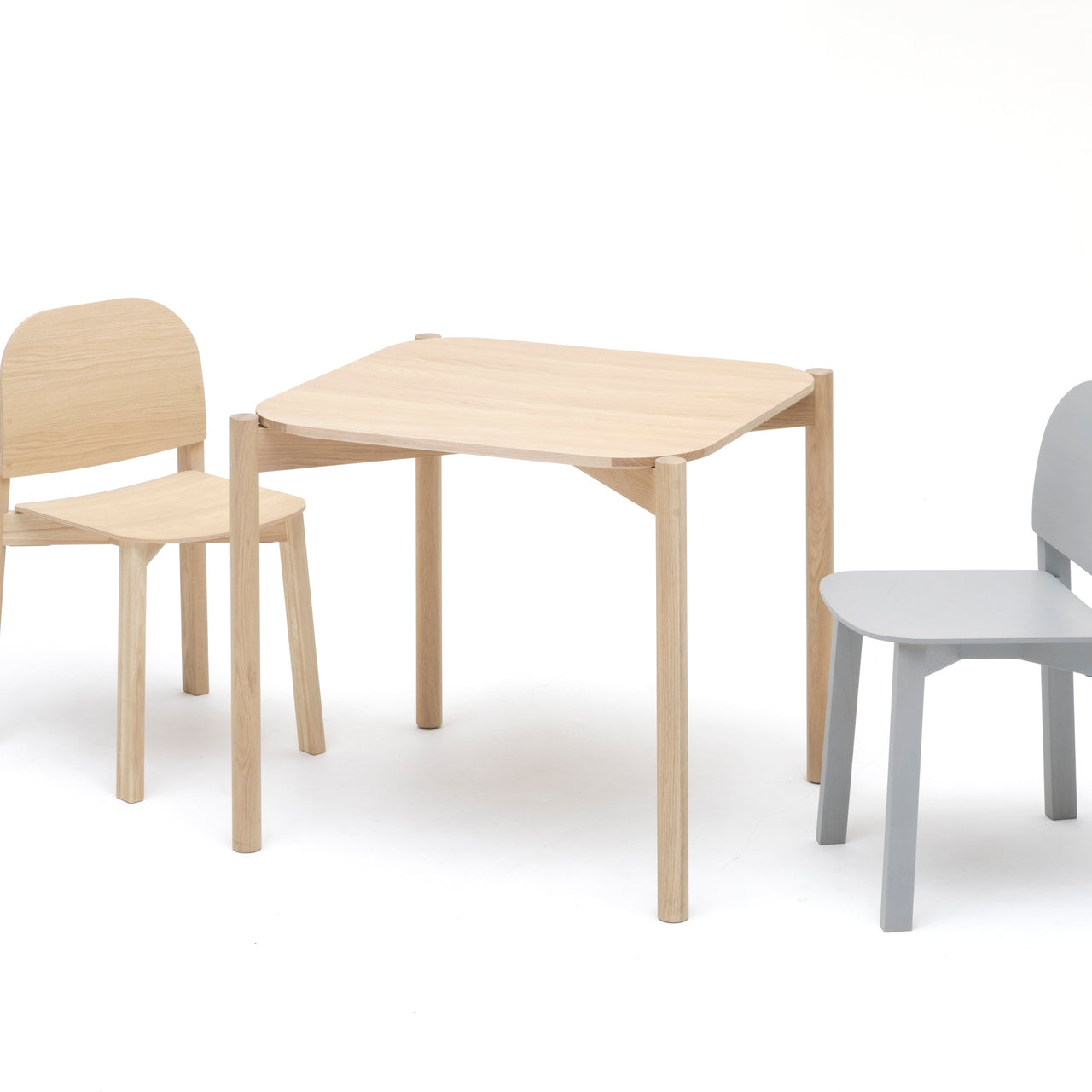 Castor Dining Table: LS
