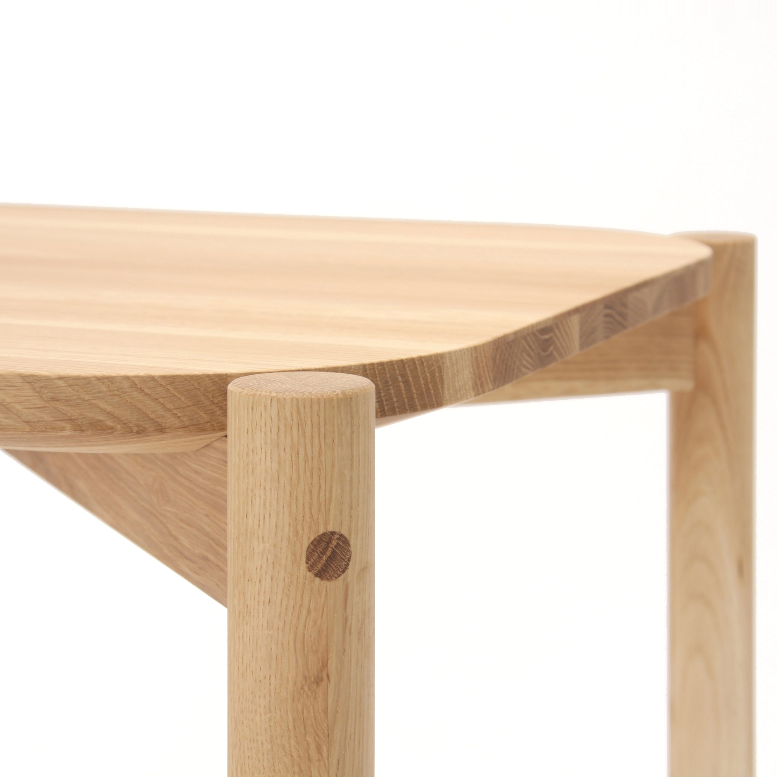 Castor Low Table: DI