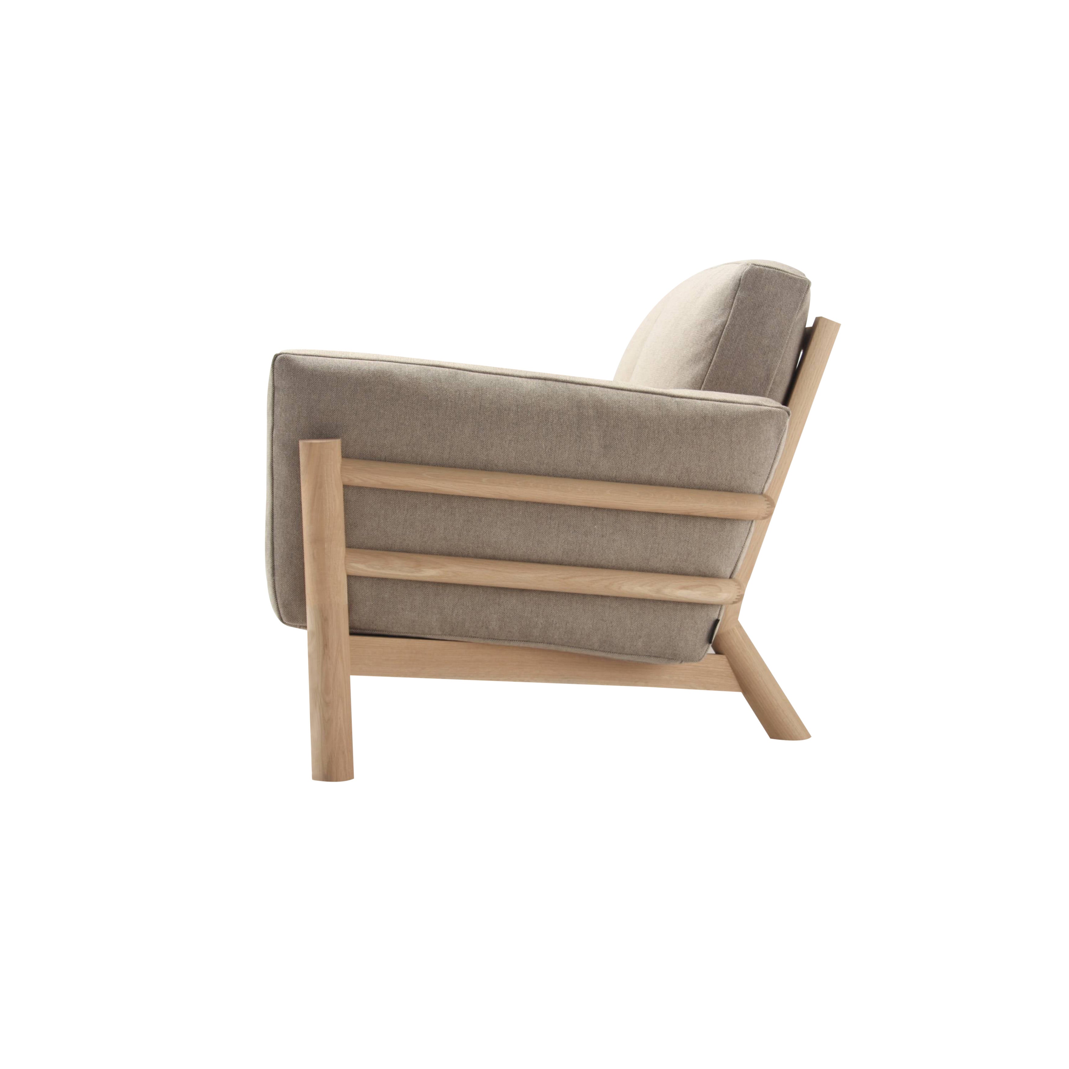 Castor Sofa 2 Seater: DI
