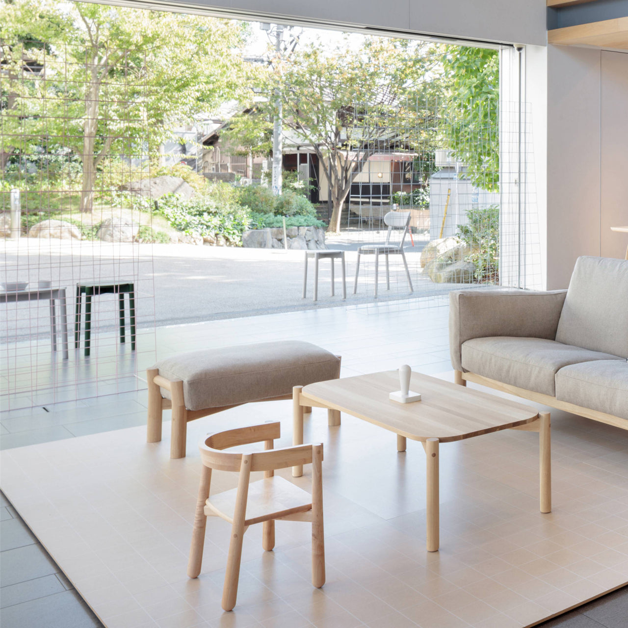 Castor Sofa Ottoman: LS
