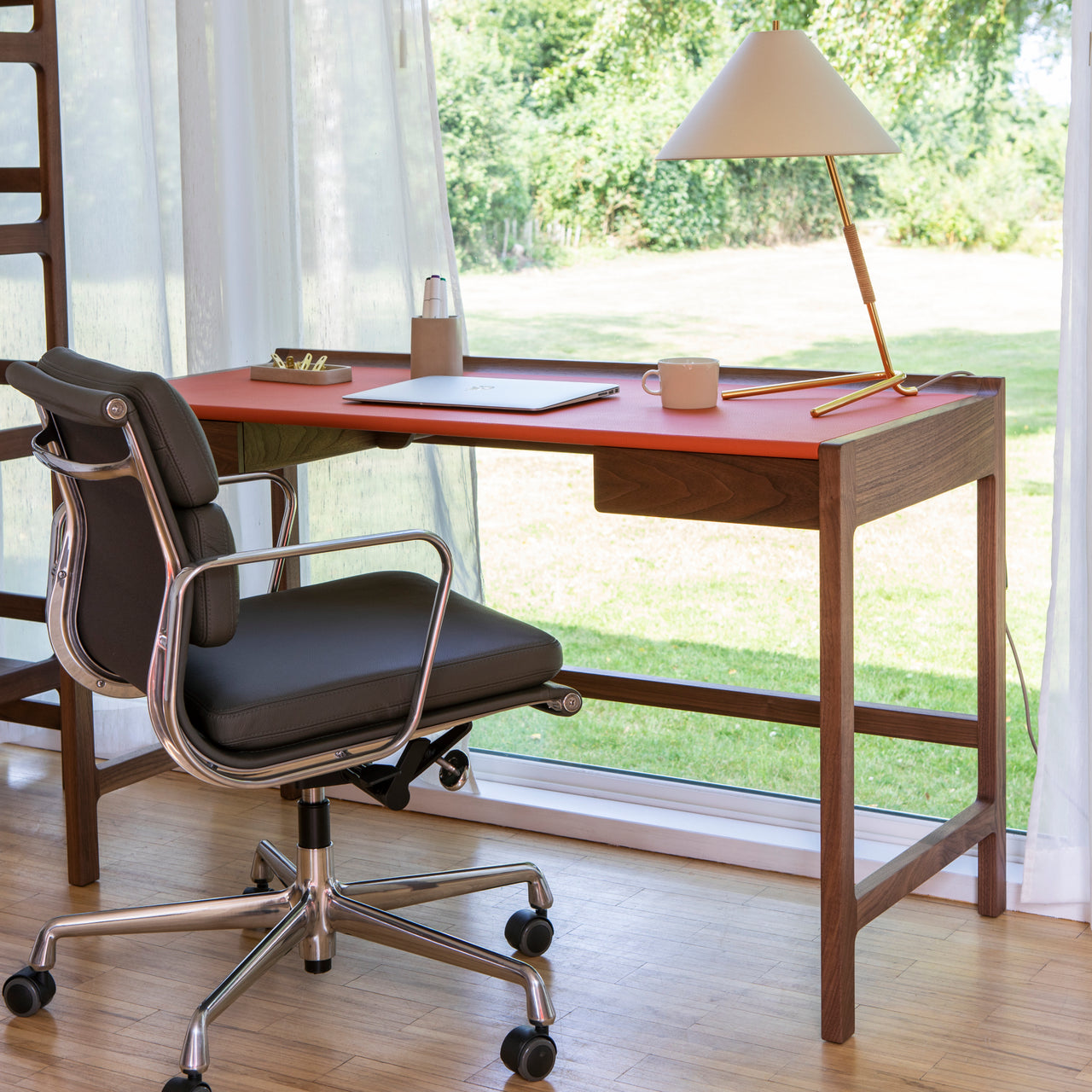 Cedric Desk