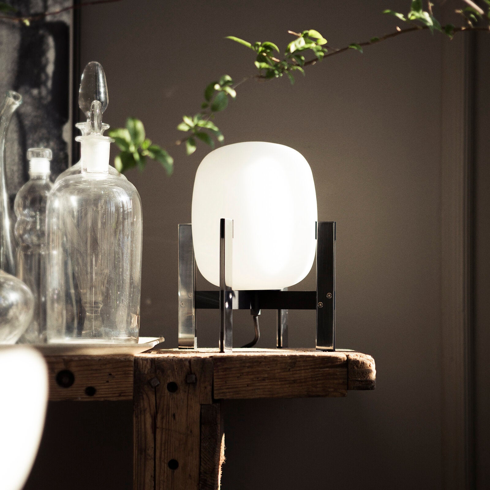 Cesta Metálica Table Lamp