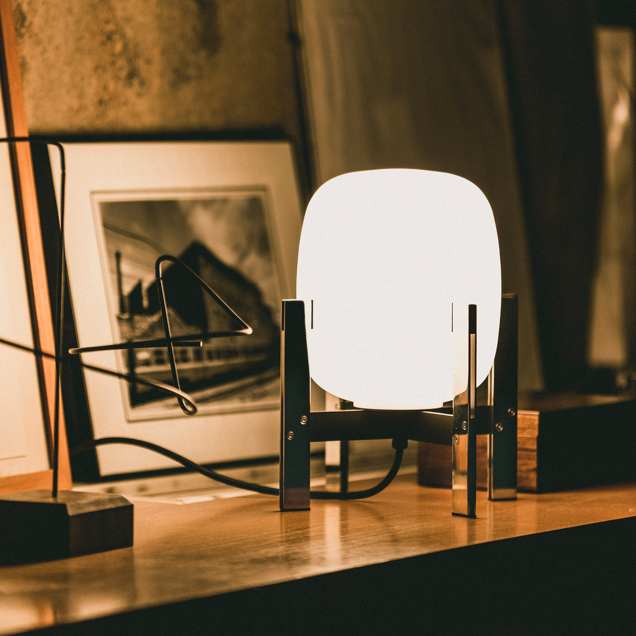 Cestita Metálica Table Lamp