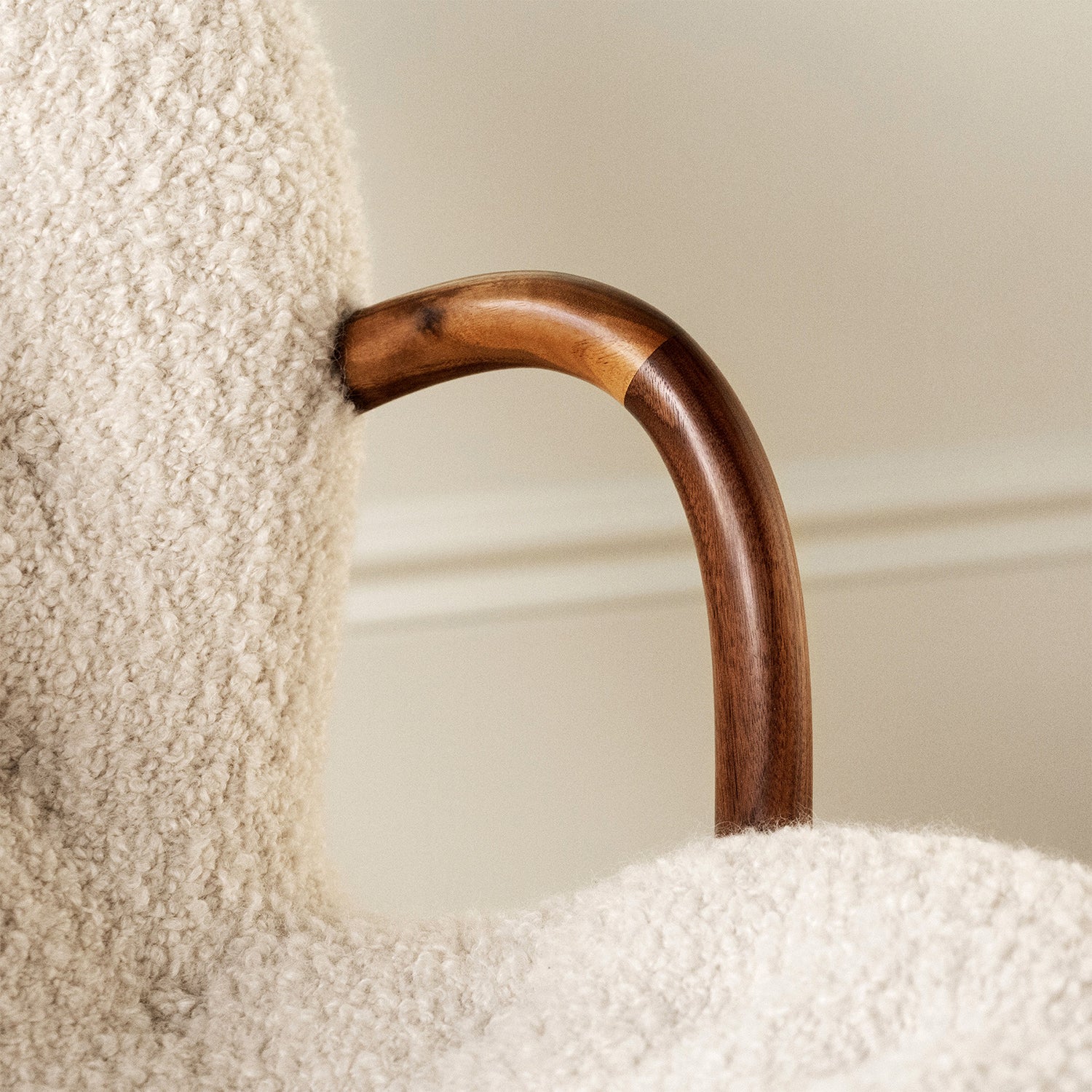 Clam Chair: DI