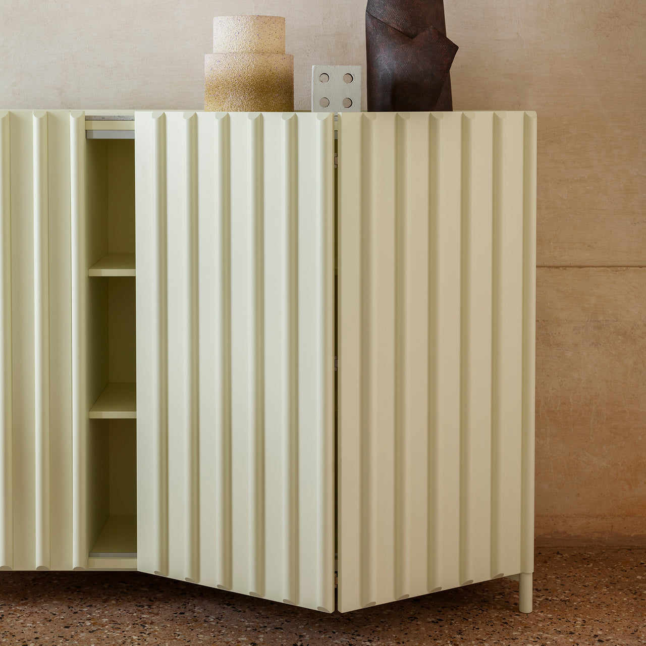 Containermid Cabinet: Medium + LS