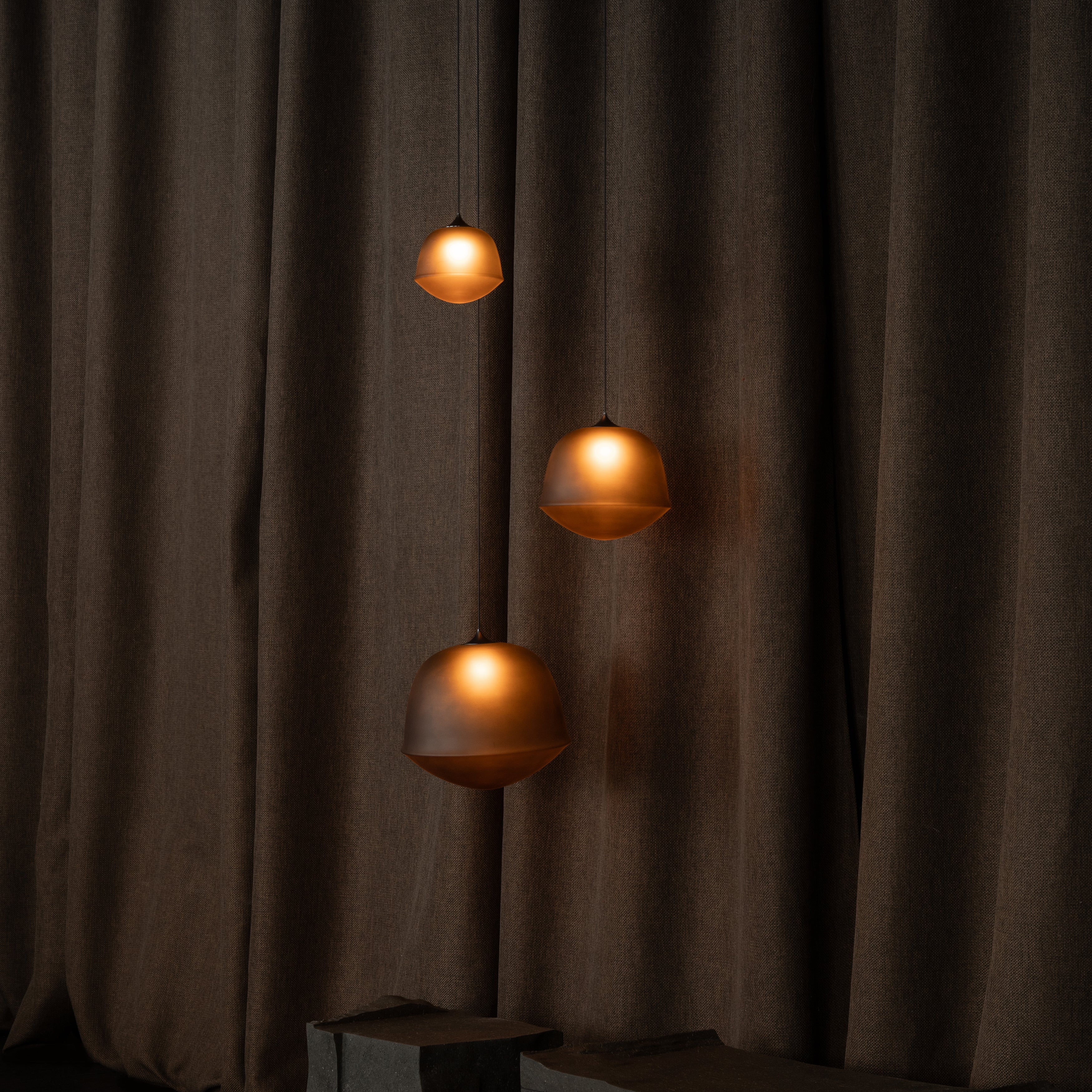 Contour Pendant Light: LS