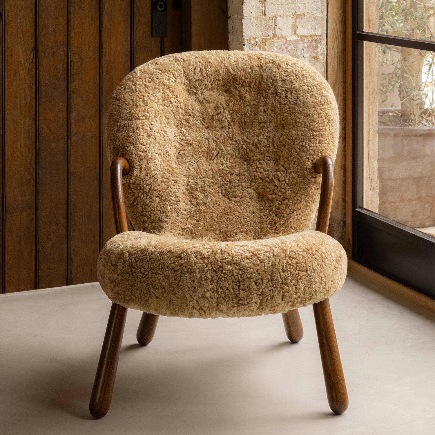 Clam Chair